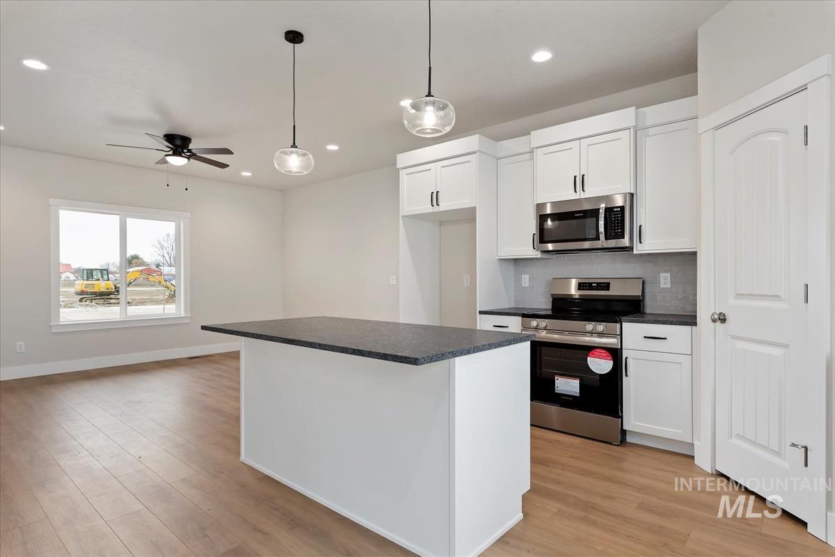 907 Sierra St, Vale, Oregon 97918, 3 Bedrooms, 2 Bathrooms, Residential For Sale, Price $325,000,MLS 98997340