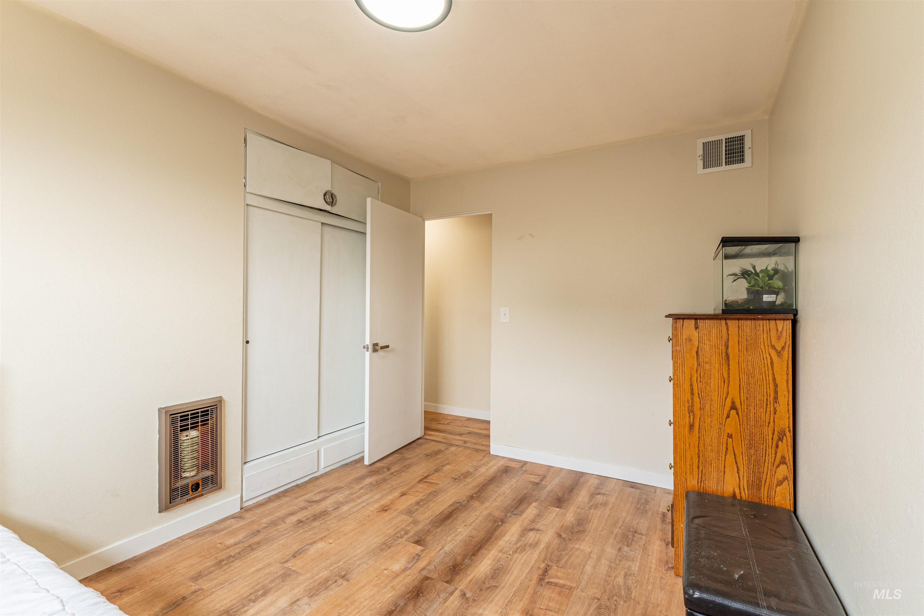 1880 Neal Drive, Clarkston, Washington 99403, 3 Bedrooms, 2 Bathrooms, Residential For Sale, Price $359,000,MLS 98997341