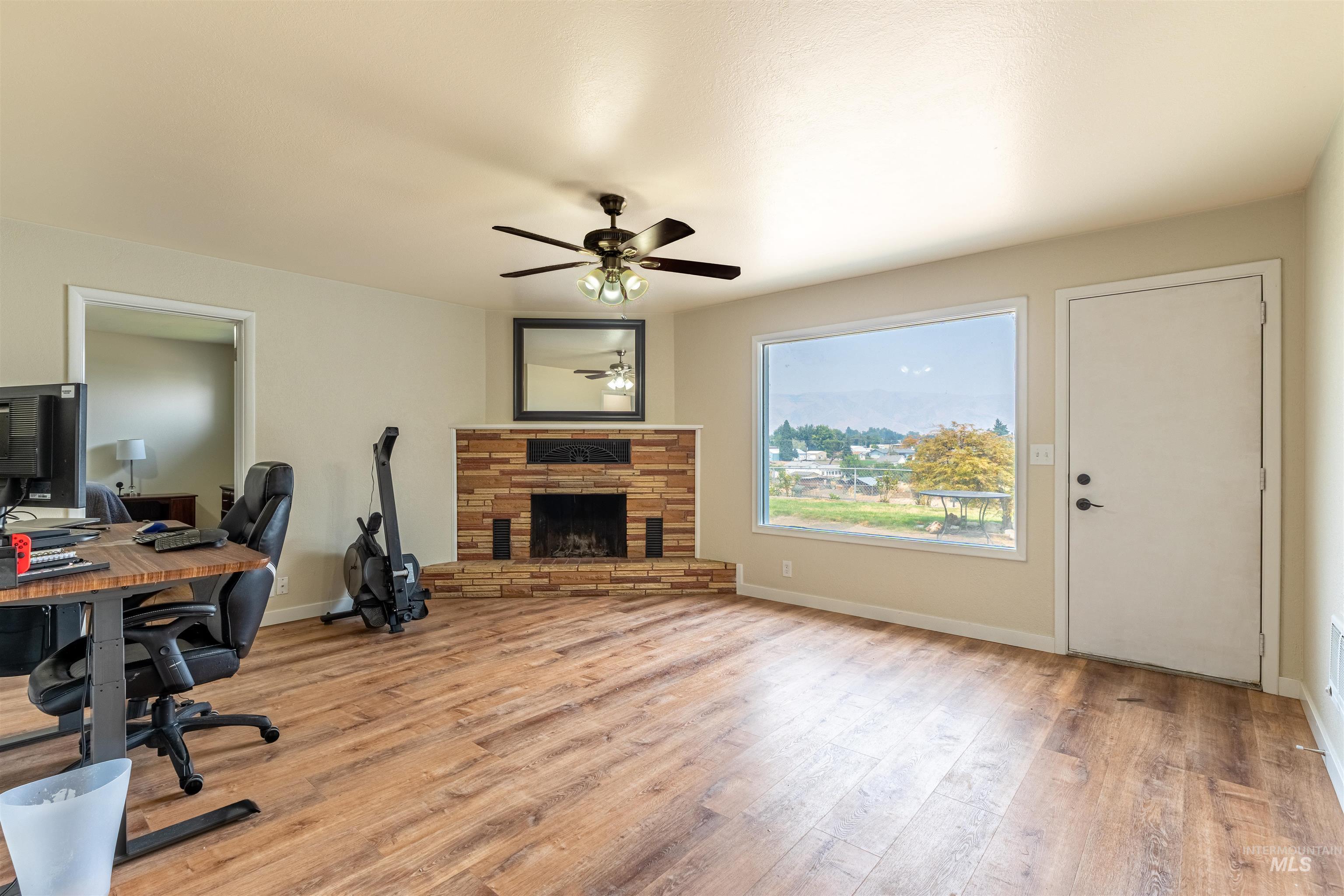 1880 Neal Drive, Clarkston, Washington 99403, 3 Bedrooms, 2 Bathrooms, Residential For Sale, Price $359,000,MLS 98997341
