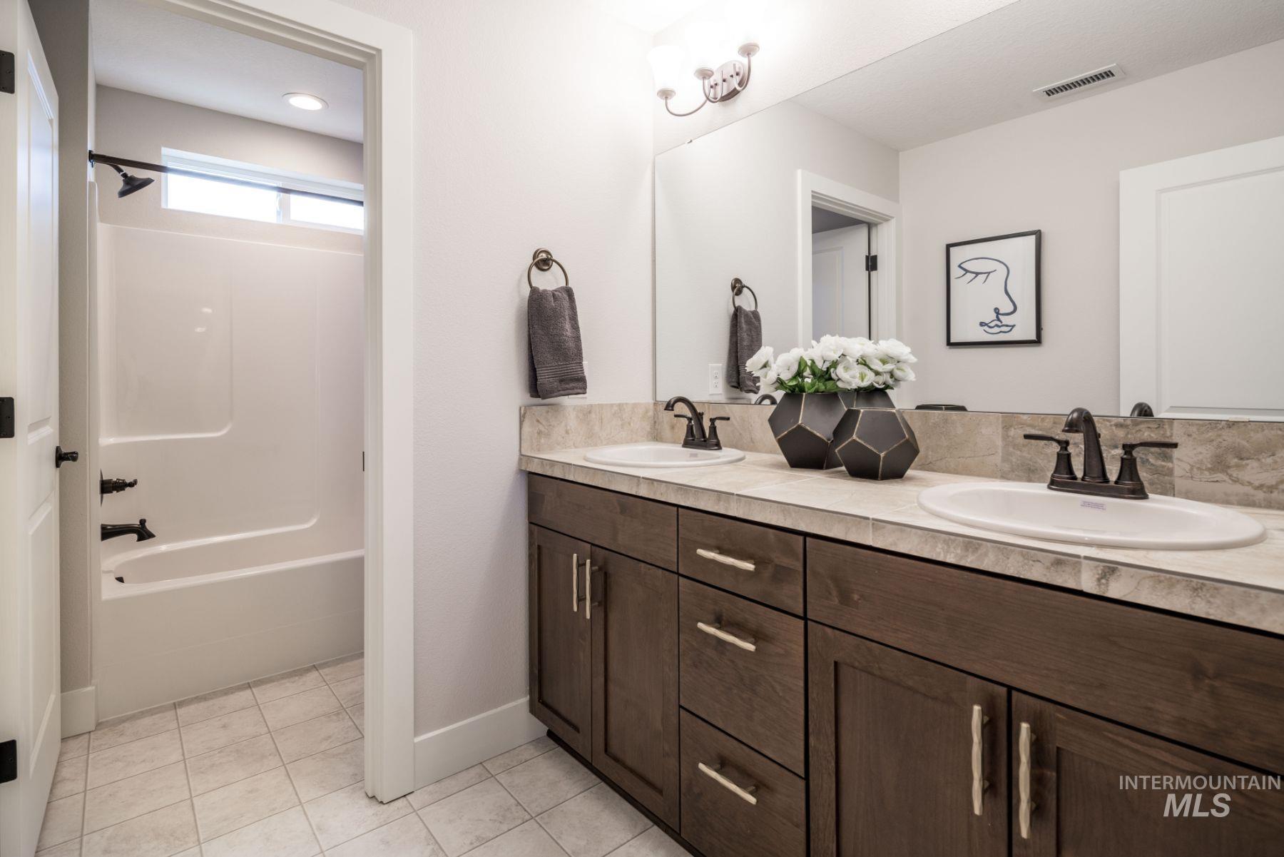6156 N Arctic Fox, Meridian, Idaho 83646, 4 Bedrooms, 3 Bathrooms, Residential For Sale, Price $707,000, 98997342