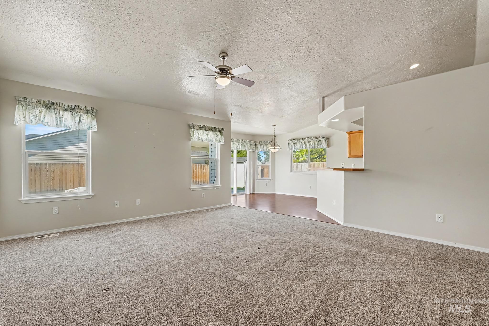 11938 Emerson St, Caldwell, Idaho 83605, 3 Bedrooms, 2 Bathrooms, Residential For Sale, Price $379,000,MLS 98997344