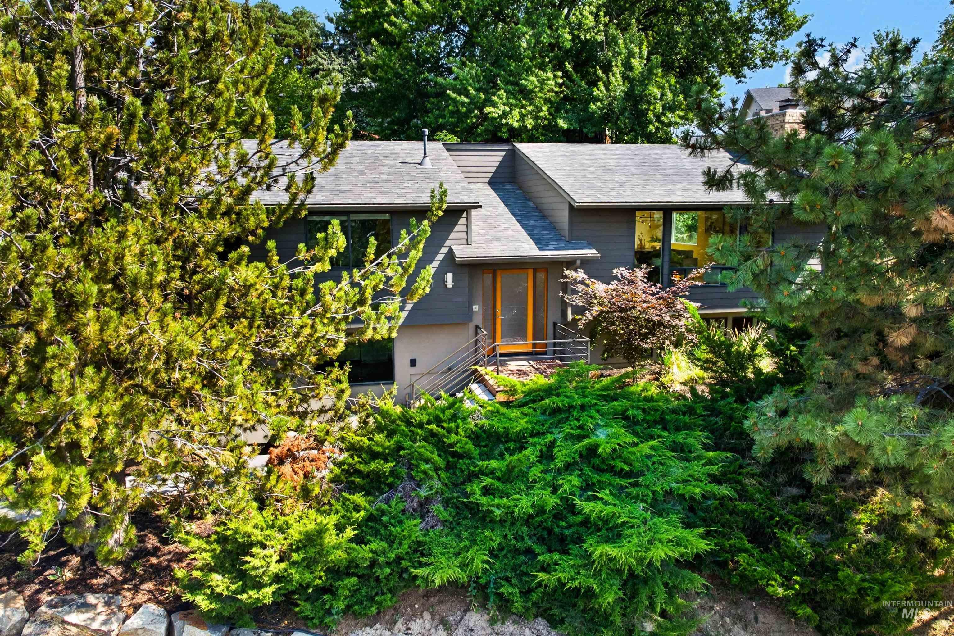 561 E Balmoral Rd, Boise, Idaho 83702, 4 Bedrooms, 3 Bathrooms, Residential For Sale, Price $985,000,MLS 98997345