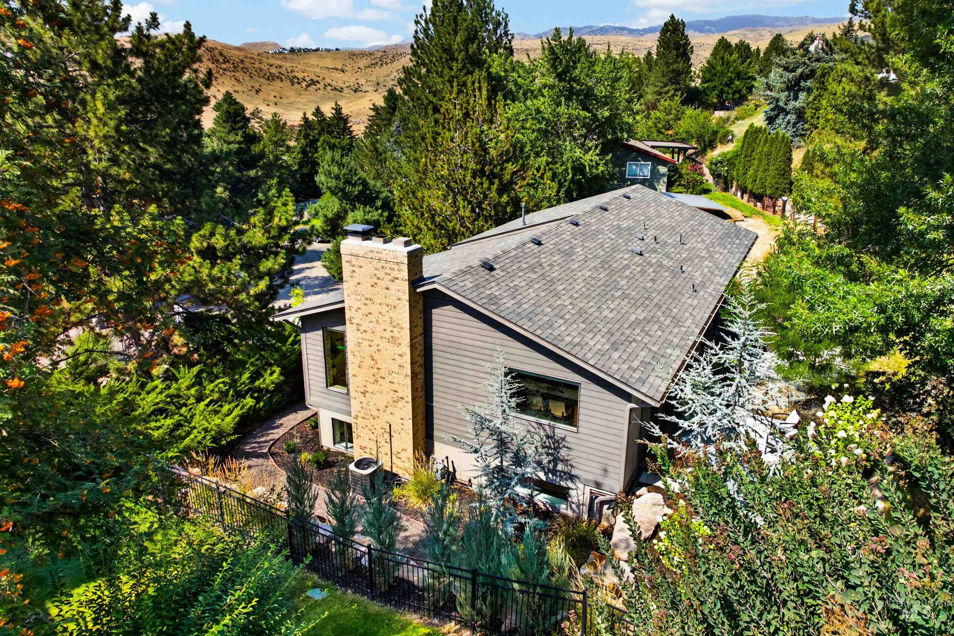 561 E Balmoral Rd, Boise, Idaho 83702, 4 Bedrooms, 3 Bathrooms, Residential For Sale, Price $985,000,MLS 98997345