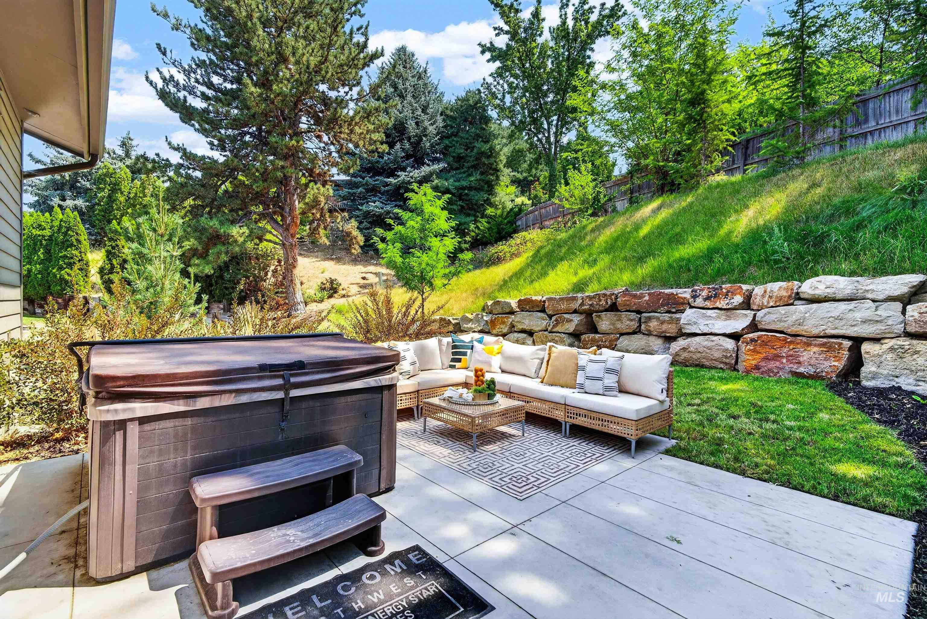 561 E Balmoral Rd, Boise, Idaho 83702, 4 Bedrooms, 3 Bathrooms, Residential For Sale, Price $985,000,MLS 98997345