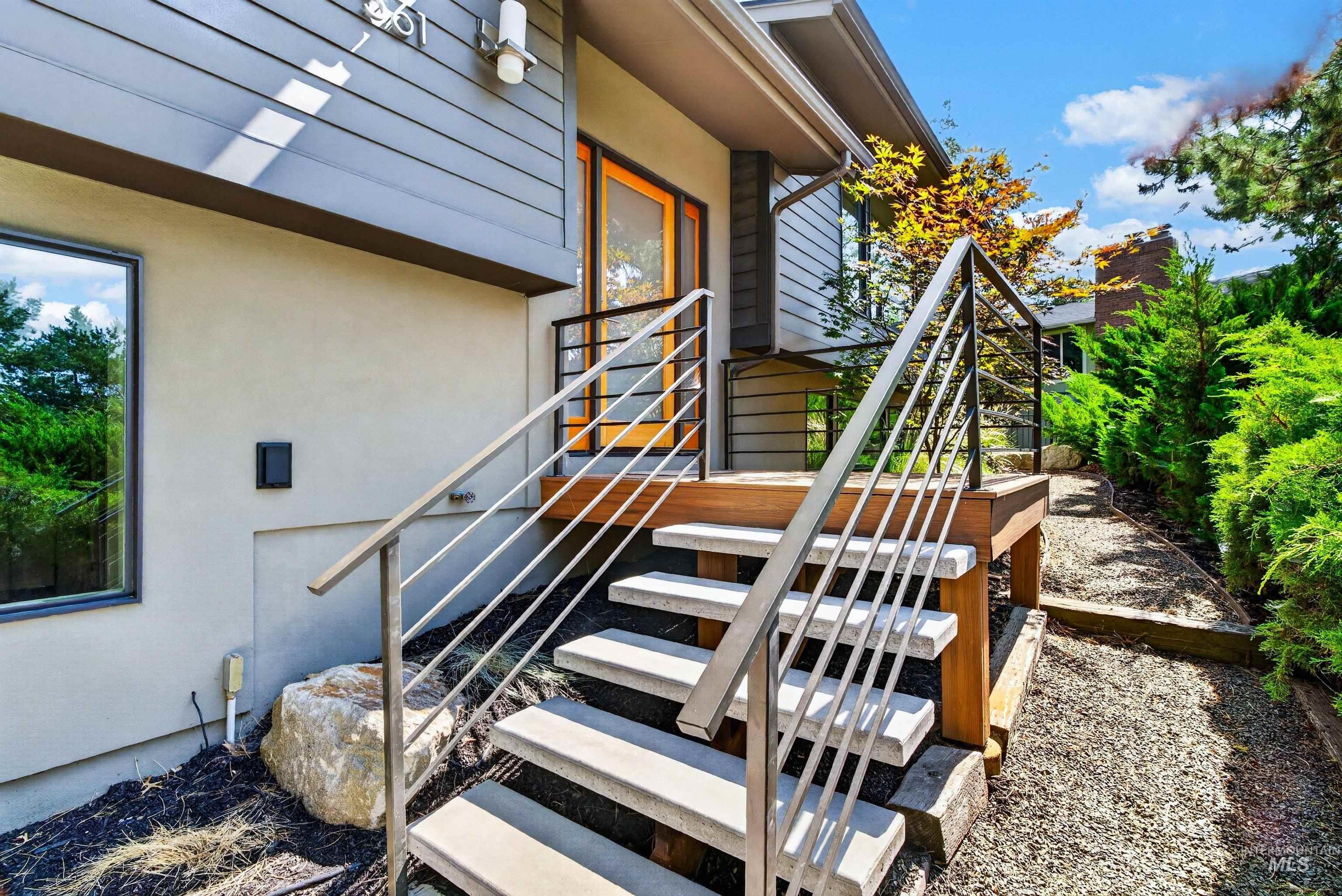 561 E Balmoral Rd, Boise, Idaho 83702, 4 Bedrooms, 3 Bathrooms, Residential For Sale, Price $985,000,MLS 98997345