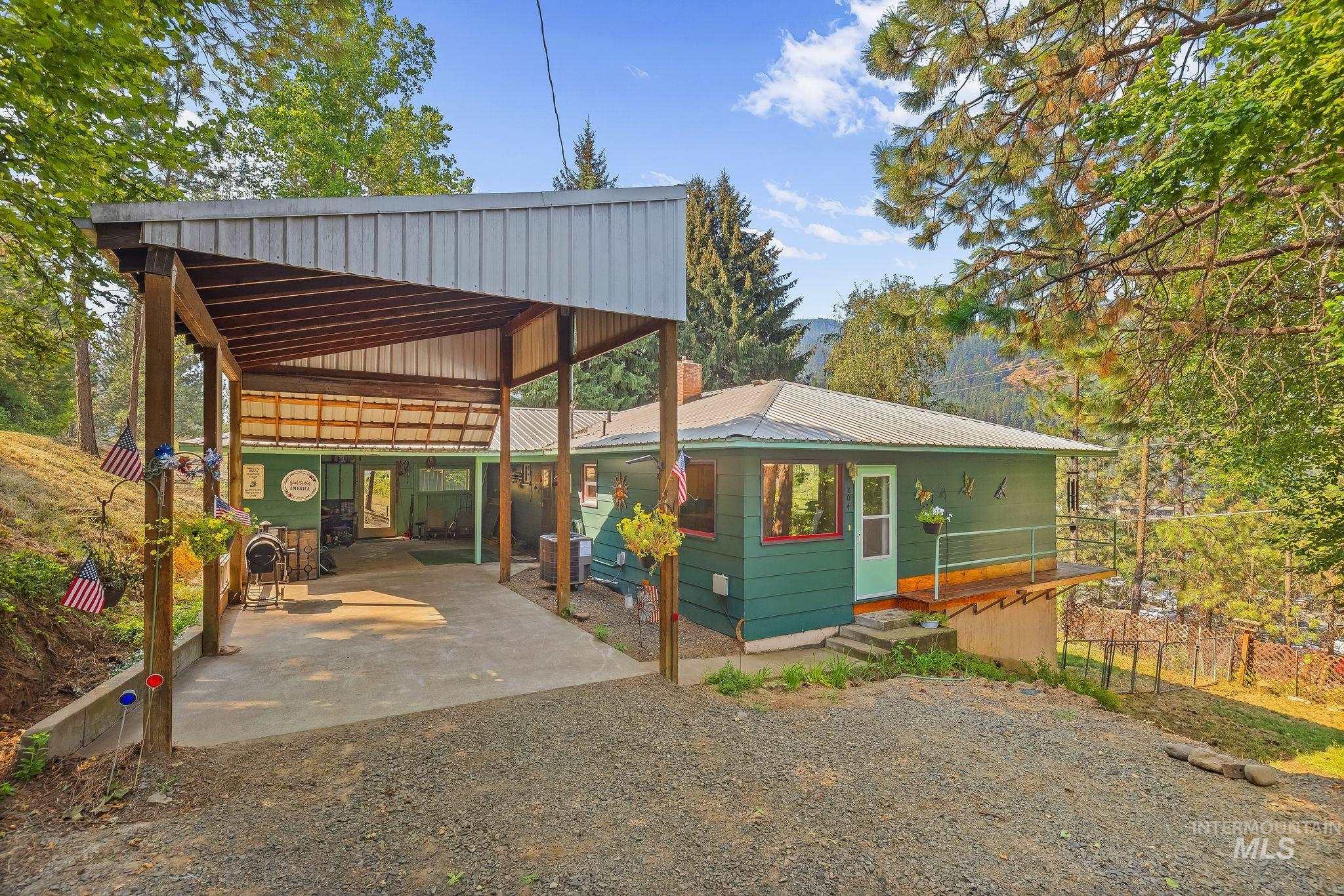 804 Pine Drive Heights, Orofino, Idaho 83544, 4 Bedrooms, 2 Bathrooms, Residential For Sale, Price $349,000,MLS 98997346
