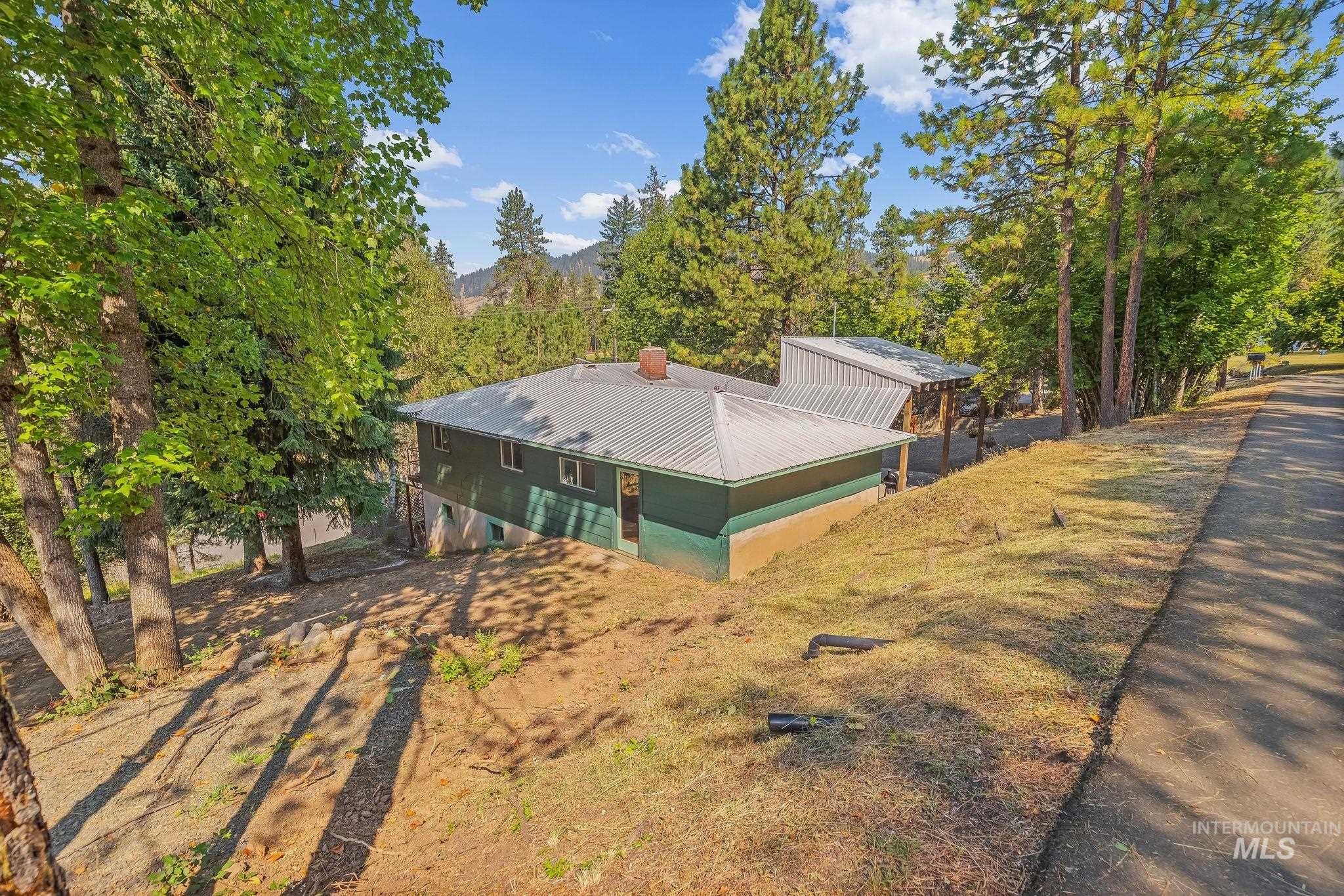804 Pine Drive Heights, Orofino, Idaho 83544, 4 Bedrooms, 2 Bathrooms, Residential For Sale, Price $349,000,MLS 98997346
