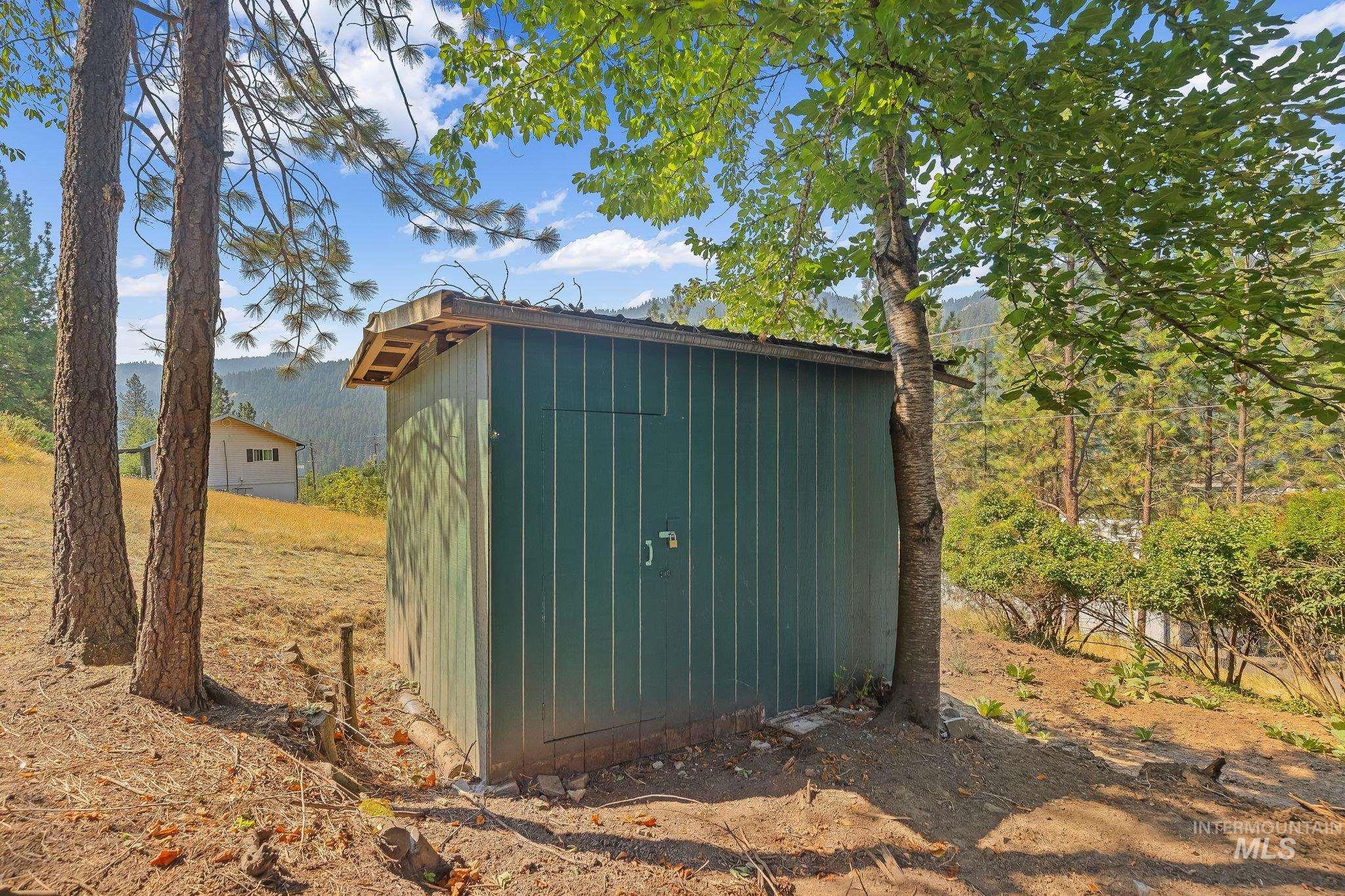 804 Pine Drive Heights, Orofino, Idaho 83544, 4 Bedrooms, 2 Bathrooms, Residential For Sale, Price $349,000,MLS 98997346