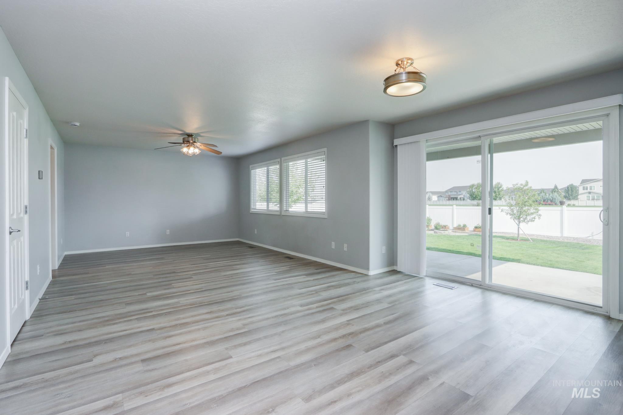 2976 W Wilder, Meridian, Idaho 83646, 4 Bedrooms, 2.5 Bathrooms, Residential For Sale, Price $469,000,MLS 98997349