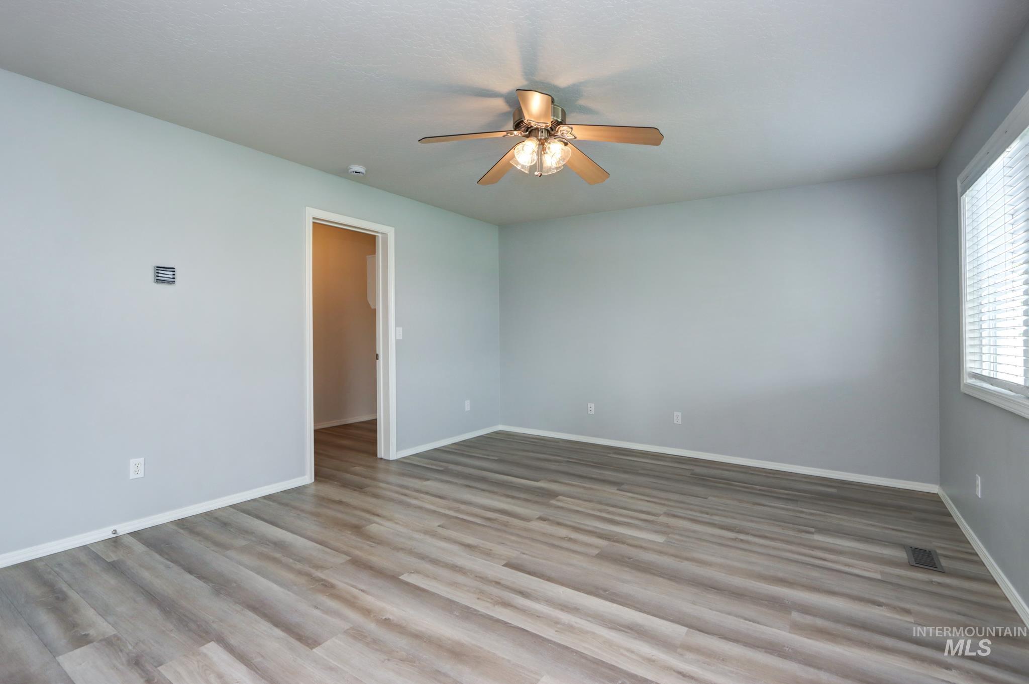 2976 W Wilder, Meridian, Idaho 83646, 4 Bedrooms, 2.5 Bathrooms, Residential For Sale, Price $469,000,MLS 98997349
