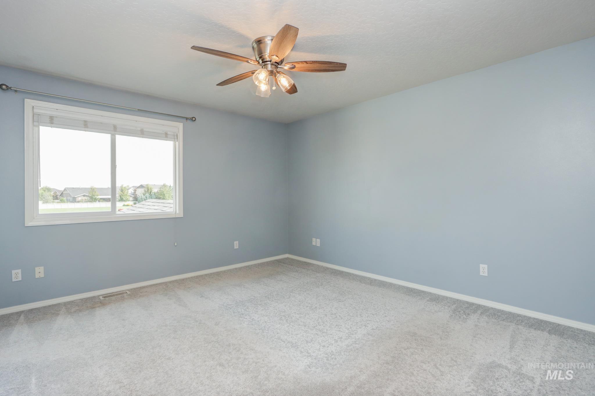 2976 W Wilder, Meridian, Idaho 83646, 4 Bedrooms, 2.5 Bathrooms, Residential For Sale, Price $469,000,MLS 98997349