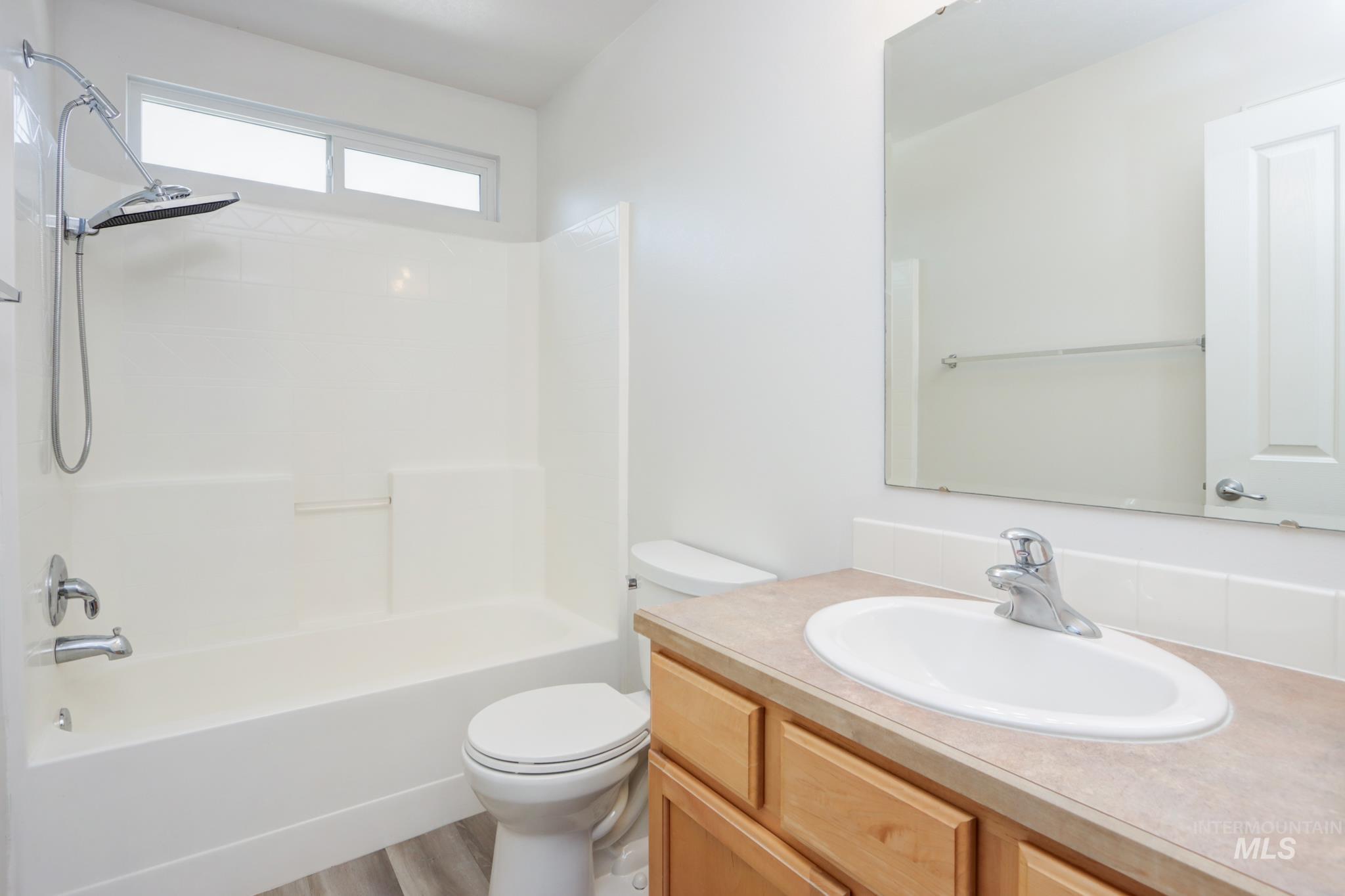 2976 W Wilder, Meridian, Idaho 83646, 4 Bedrooms, 2.5 Bathrooms, Residential For Sale, Price $469,000,MLS 98997349