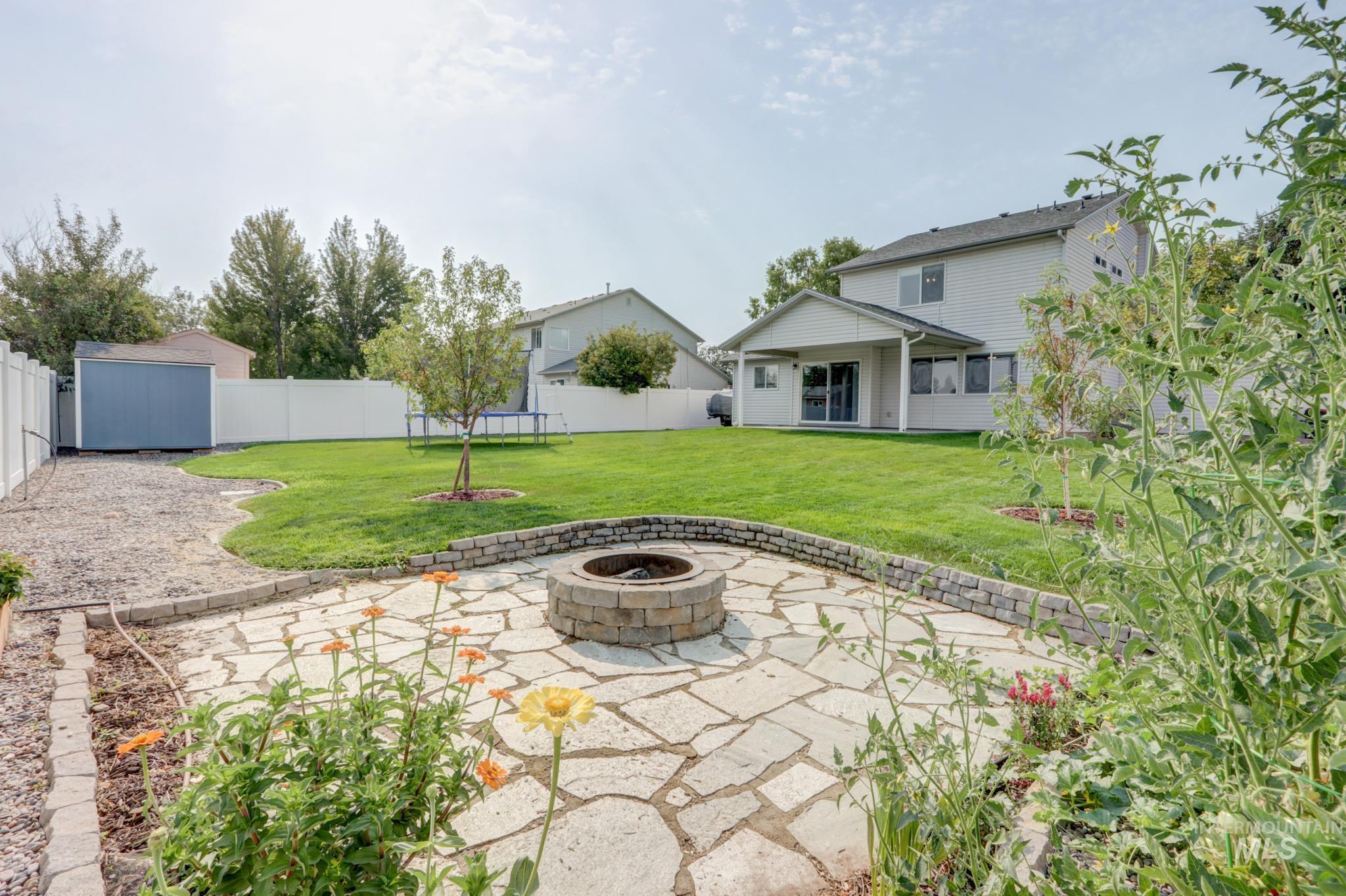2976 W Wilder, Meridian, Idaho 83646, 4 Bedrooms, 2.5 Bathrooms, Residential For Sale, Price $469,000,MLS 98997349