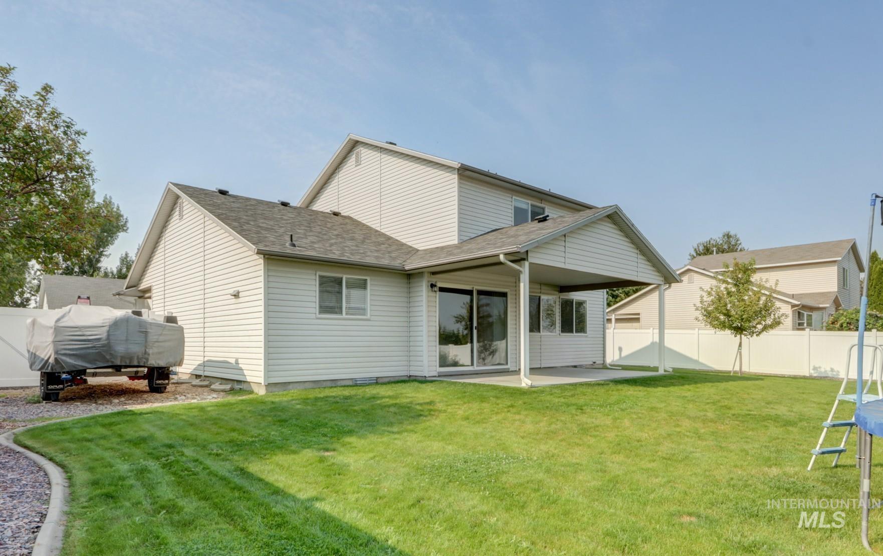 2976 W Wilder, Meridian, Idaho 83646, 4 Bedrooms, 2.5 Bathrooms, Residential For Sale, Price $469,000,MLS 98997349