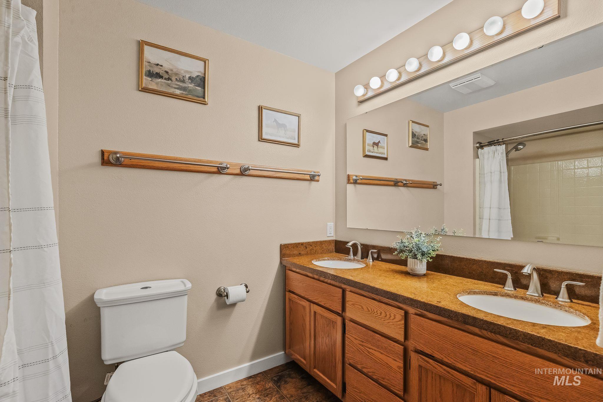 2901 Knollcrest Drive, Lewiston, Idaho 83501, 4 Bedrooms, 2.5 Bathrooms, Residential For Sale, Price $516,000,MLS 98997350