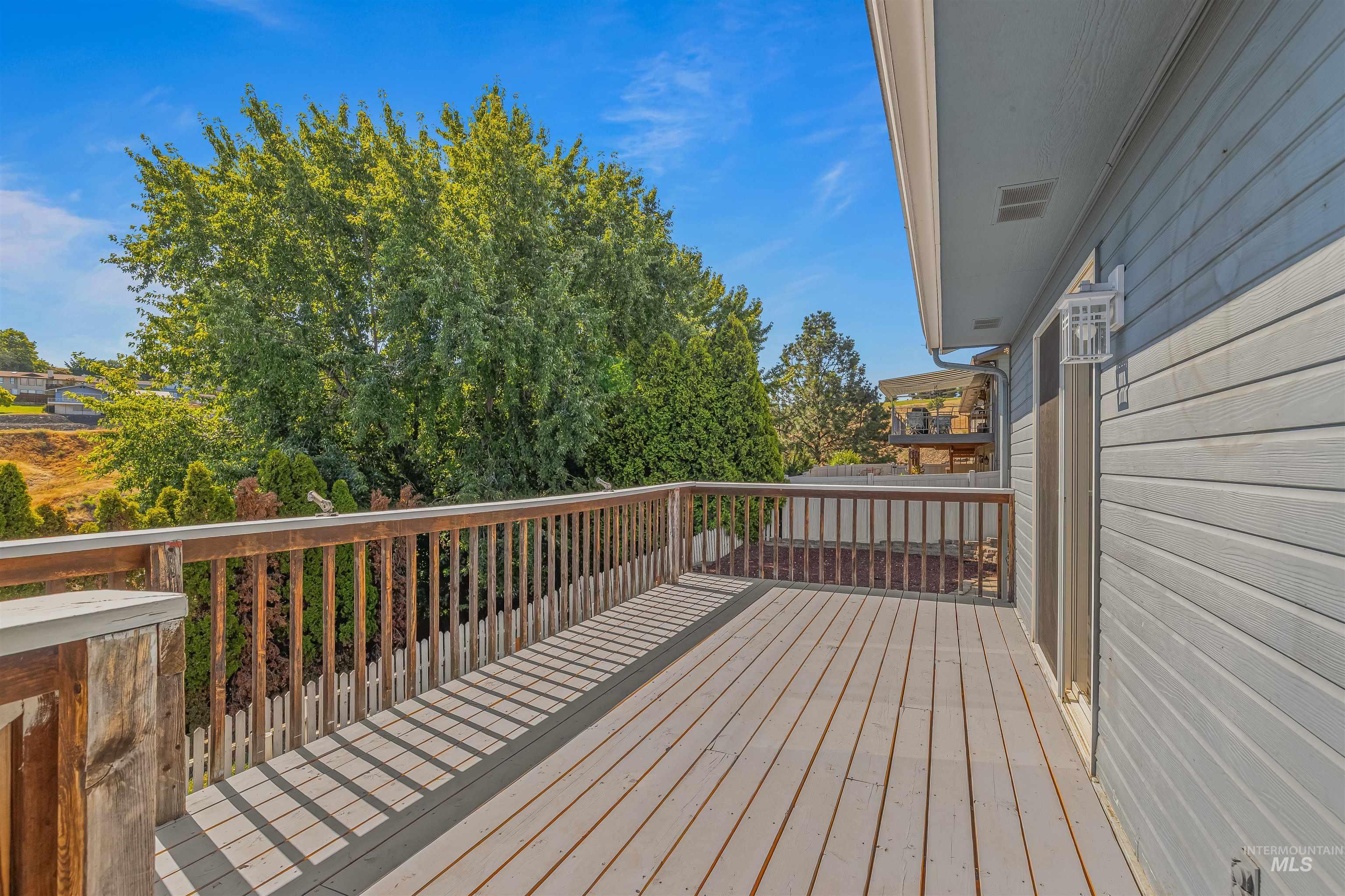 2901 Knollcrest Drive, Lewiston, Idaho 83501, 4 Bedrooms, 2.5 Bathrooms, Residential For Sale, Price $516,000,MLS 98997350