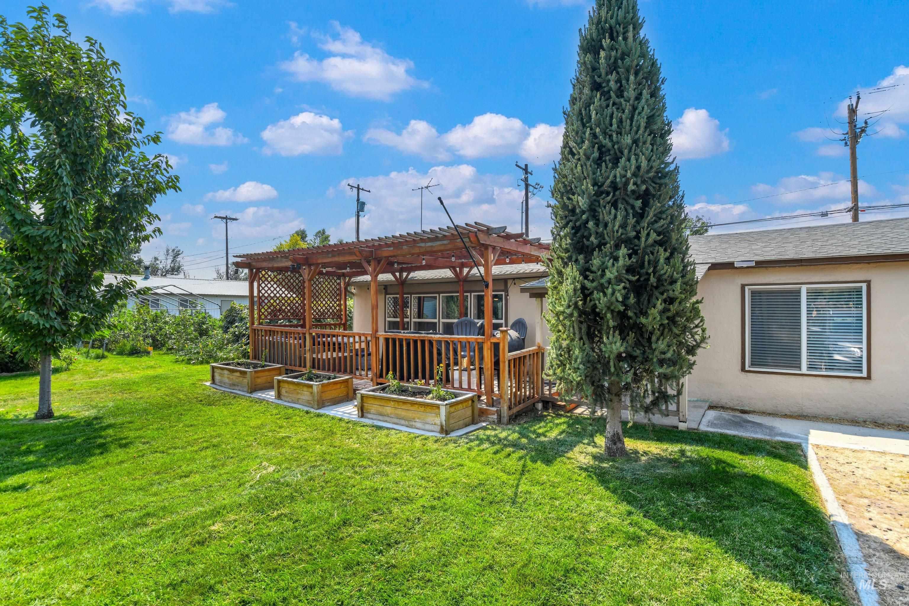 711 S Nectarine St, Nampa, Idaho 83686, 3 Bedrooms, 1 Bathroom, Residential For Sale, Price $305,000,MLS 98997355