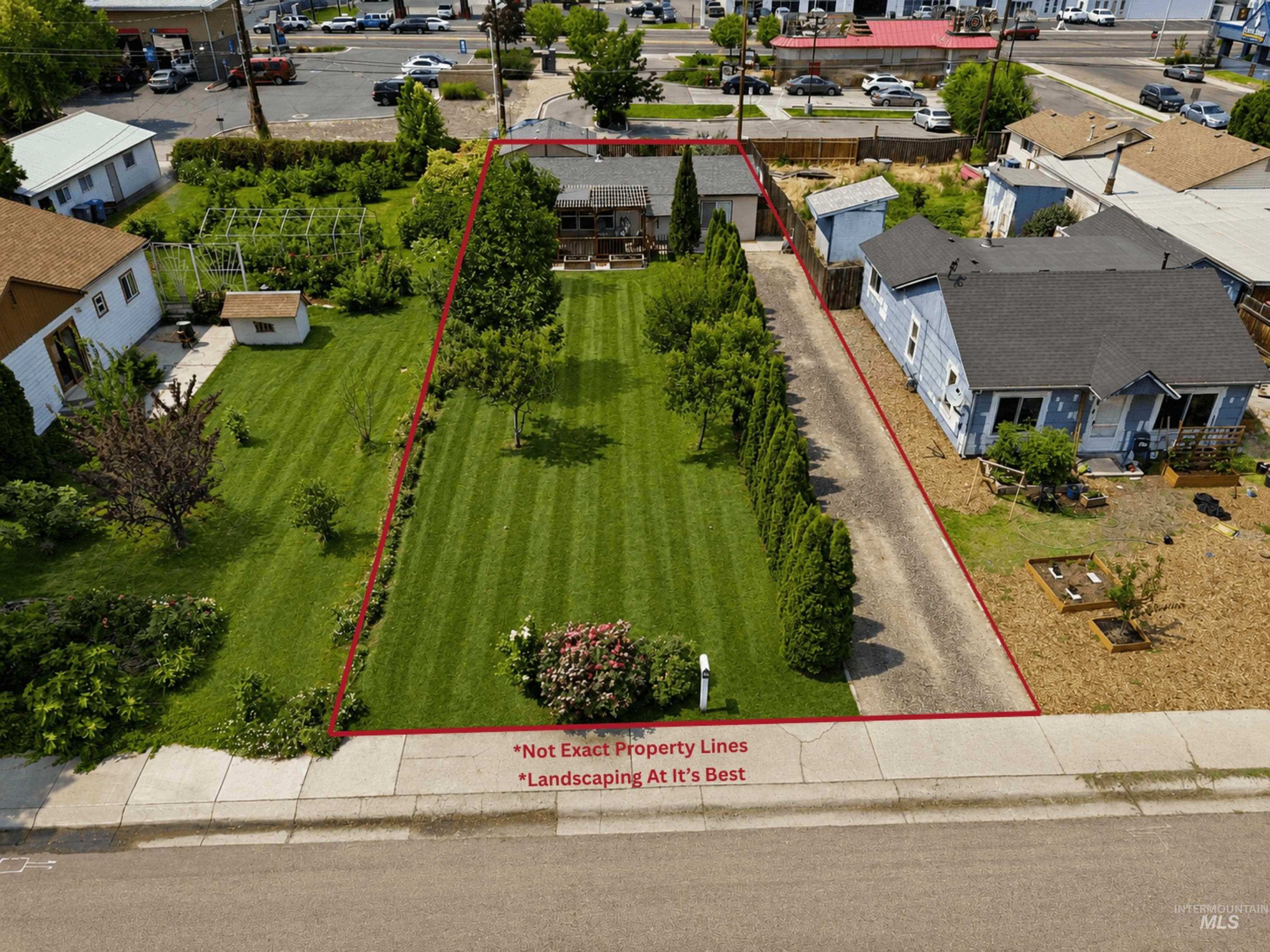 711 S Nectarine St, Nampa, Idaho 83686, 3 Bedrooms, 1 Bathroom, Residential For Sale, Price $305,000,MLS 98997355