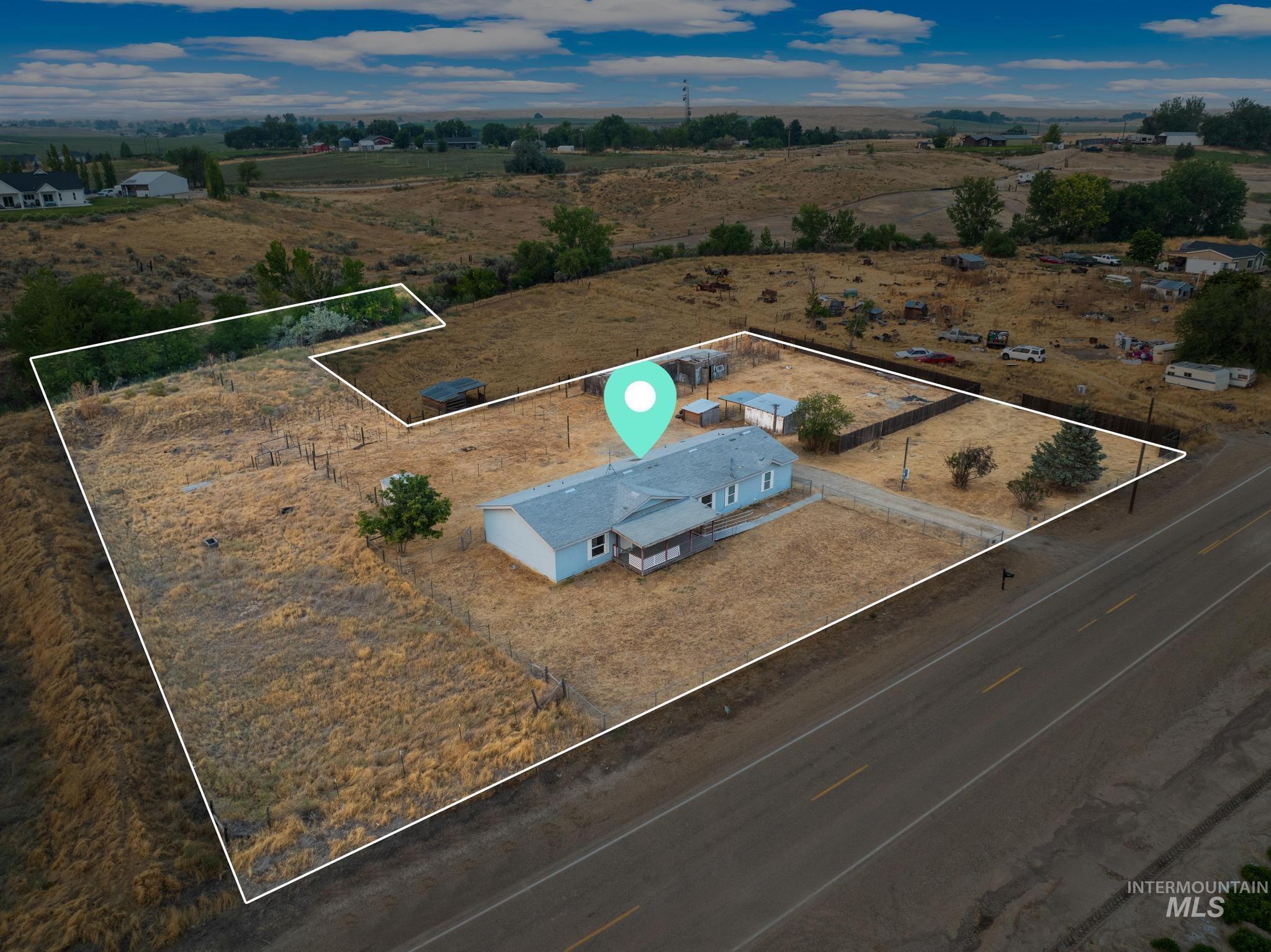 15190 Oasis Rd, Caldwell, Idaho 83607, 3 Bedrooms, 2 Bathrooms, Residential For Sale, Price $349,900,MLS 98997357