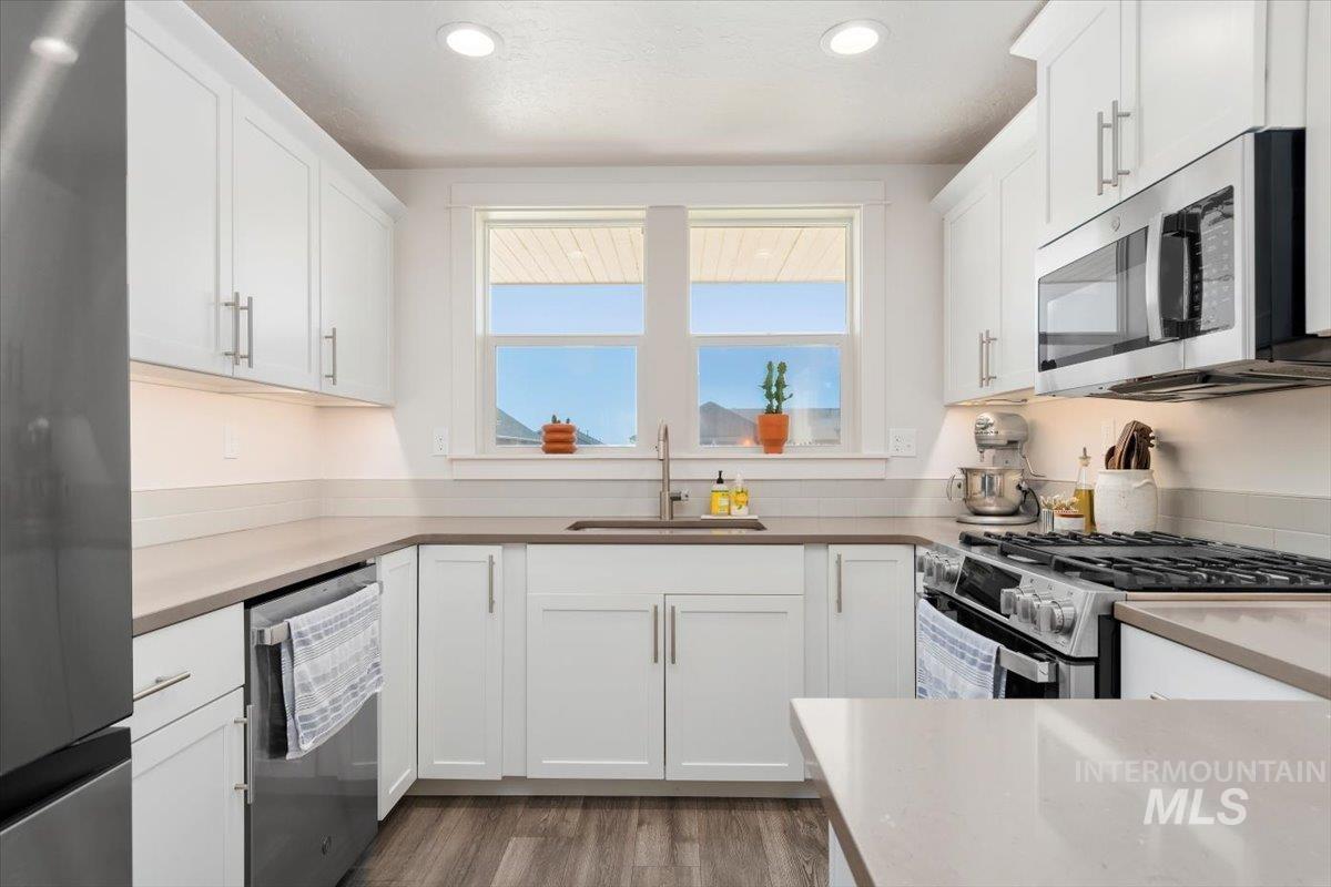 4712 Seeley Lake Ave, Caldwell, Idaho 83607, 3 Bedrooms, 2 Bathrooms, Residential For Sale, Price $379,900,MLS 98997358
