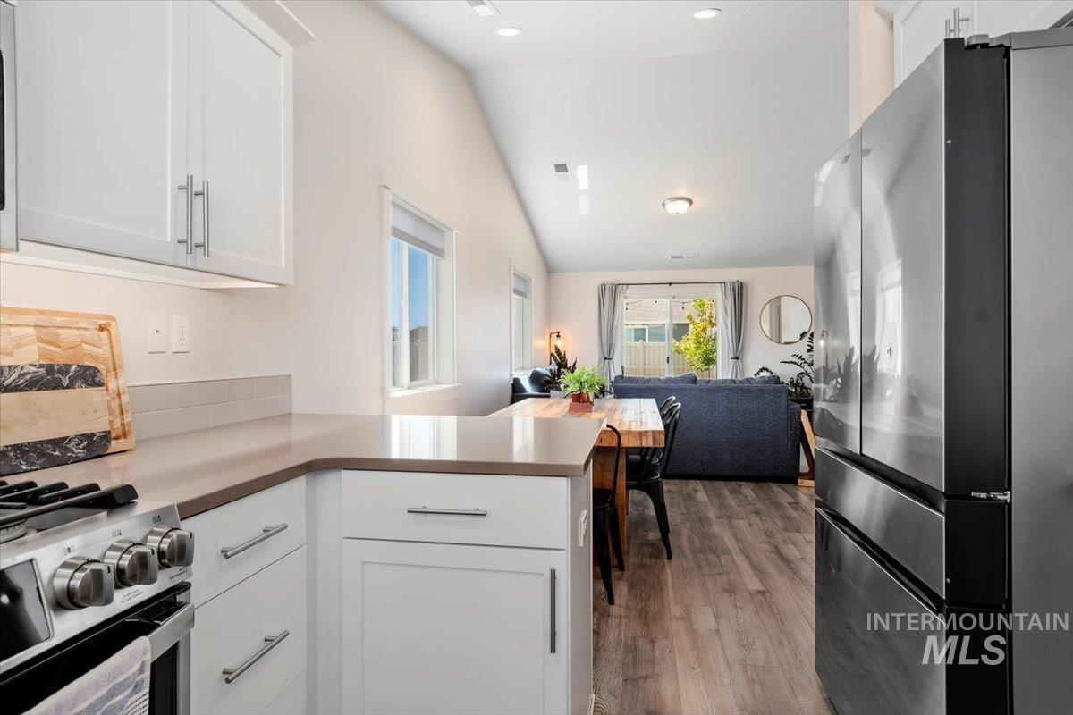 4712 Seeley Lake Ave, Caldwell, Idaho 83607, 3 Bedrooms, 2 Bathrooms, Residential For Sale, Price $379,900,MLS 98997358
