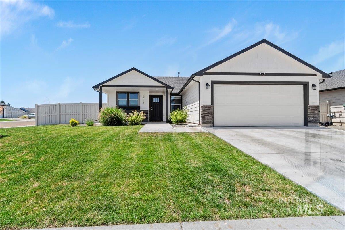 4712 Seeley Lake Ave, Caldwell, Idaho 83607, 3 Bedrooms, 2 Bathrooms, Residential For Sale, Price $379,900,MLS 98997358