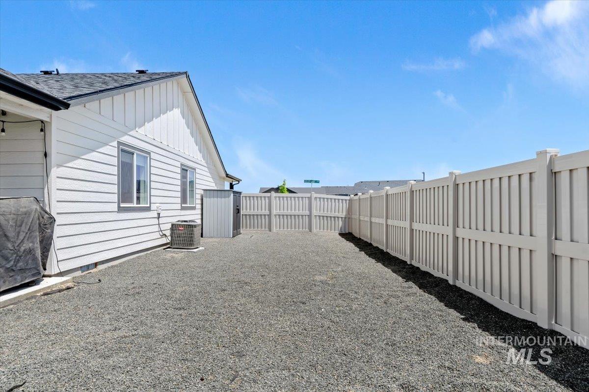 4712 Seeley Lake Ave, Caldwell, Idaho 83607, 3 Bedrooms, 2 Bathrooms, Residential For Sale, Price $379,900,MLS 98997358