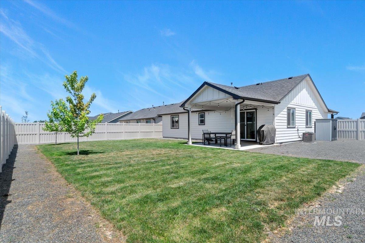 4712 Seeley Lake Ave, Caldwell, Idaho 83607, 3 Bedrooms, 2 Bathrooms, Residential For Sale, Price $379,900,MLS 98997358