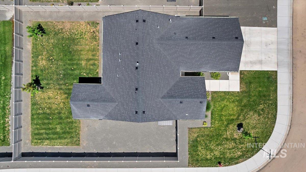 4712 Seeley Lake Ave, Caldwell, Idaho 83607, 3 Bedrooms, 2 Bathrooms, Residential For Sale, Price $379,900,MLS 98997358