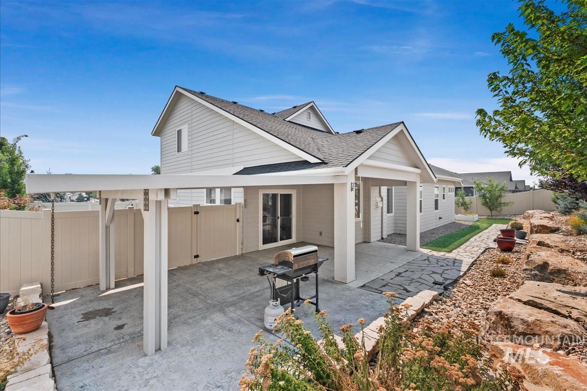 2251 N Garnet Creek Ave, Star, Idaho 83669, 4 Bedrooms, 2.5 Bathrooms, Residential For Sale, Price $714,900, 98997360