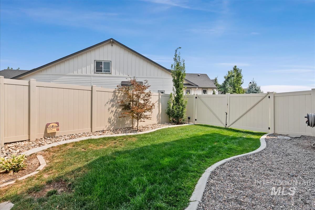 2251 N Garnet Creek Ave, Star, Idaho 83669, 4 Bedrooms, 2.5 Bathrooms, Residential For Sale, Price $714,900, 98997360