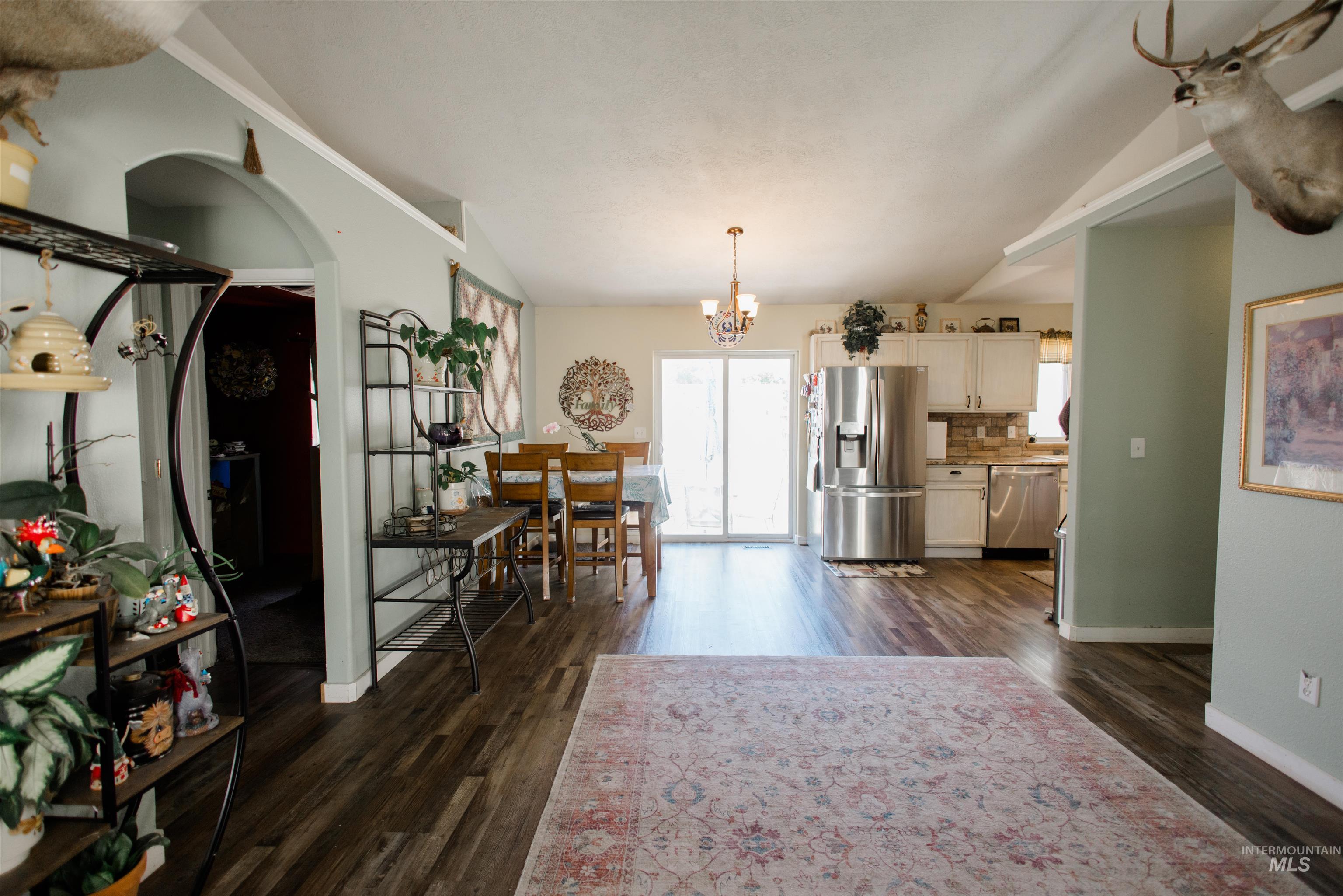 1760 Peregrine Drive, Mountain Home, Idaho 83647, 3 Bedrooms, 2 Bathrooms, Residential For Sale, Price $349,000,MLS 98997361