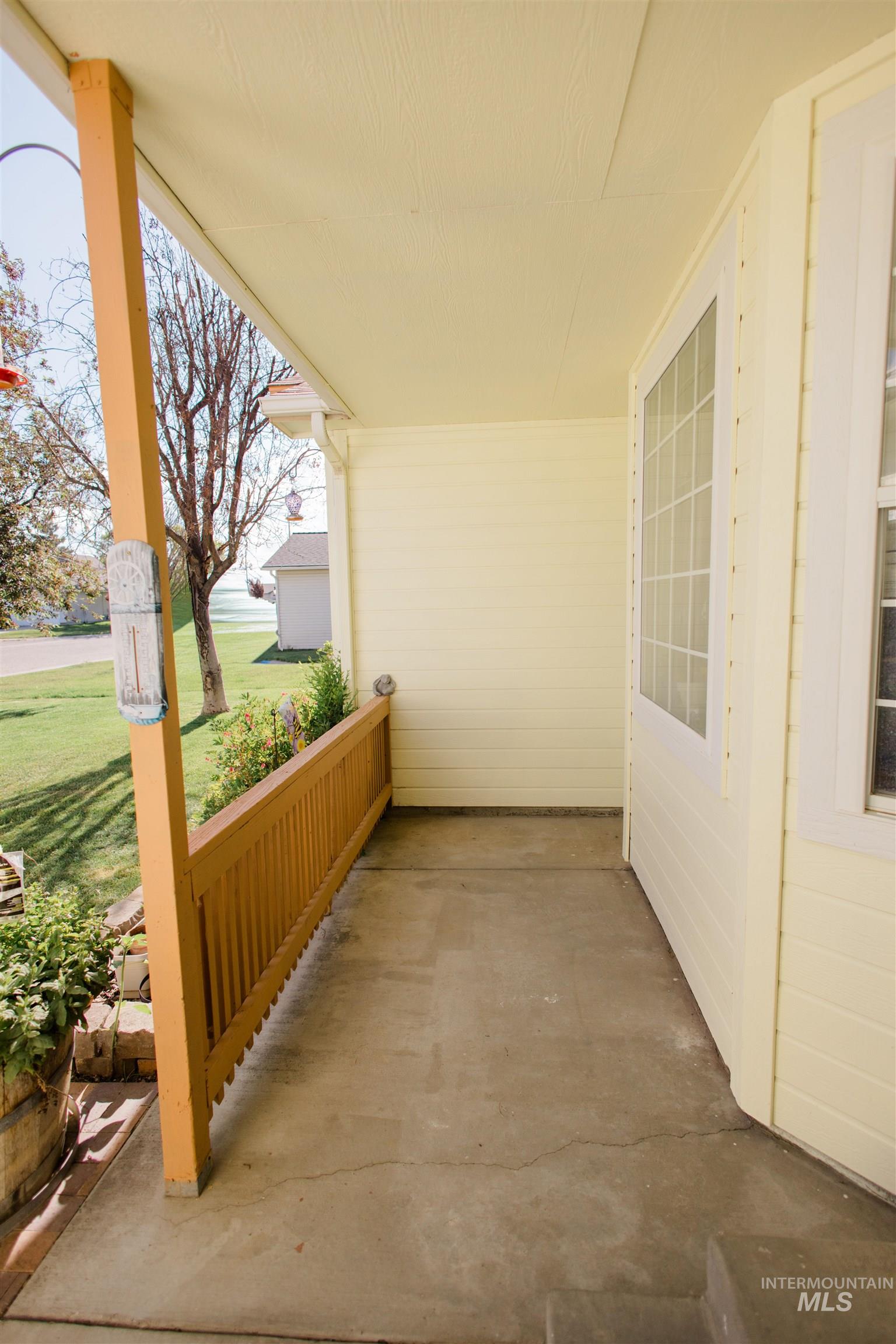 1760 Peregrine Drive, Mountain Home, Idaho 83647, 3 Bedrooms, 2 Bathrooms, Residential For Sale, Price $349,000,MLS 98997361
