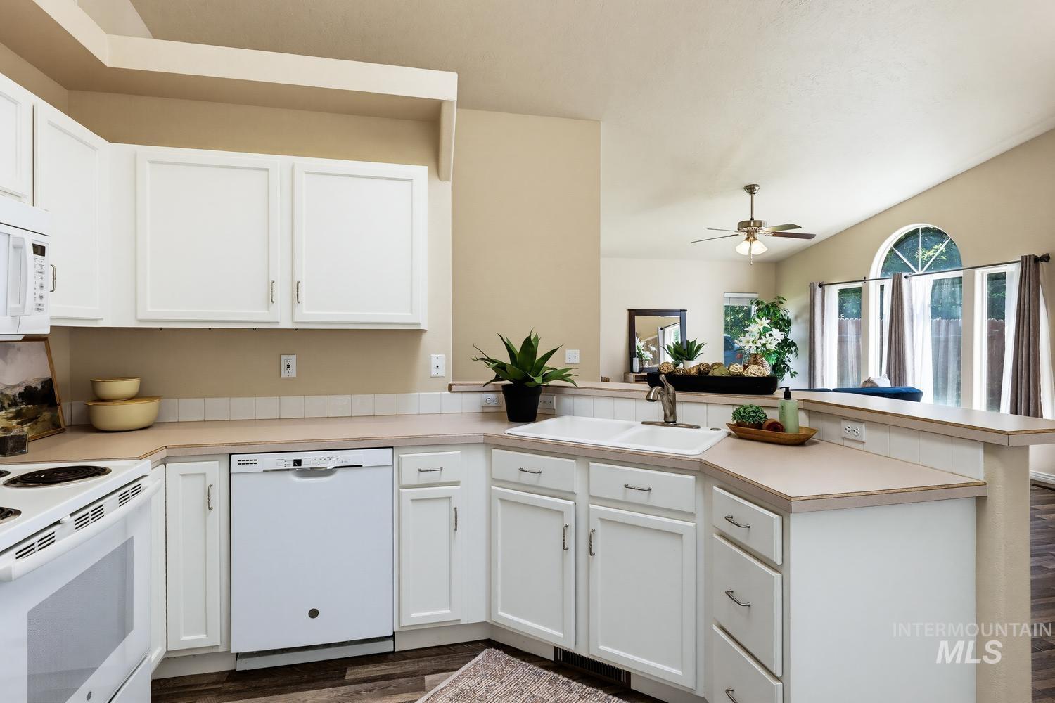8243 W Pamela St, Garden City, Idaho 83714, 3 Bedrooms, 2 Bathrooms, Residential For Sale, Price $419,999,MLS 98997366