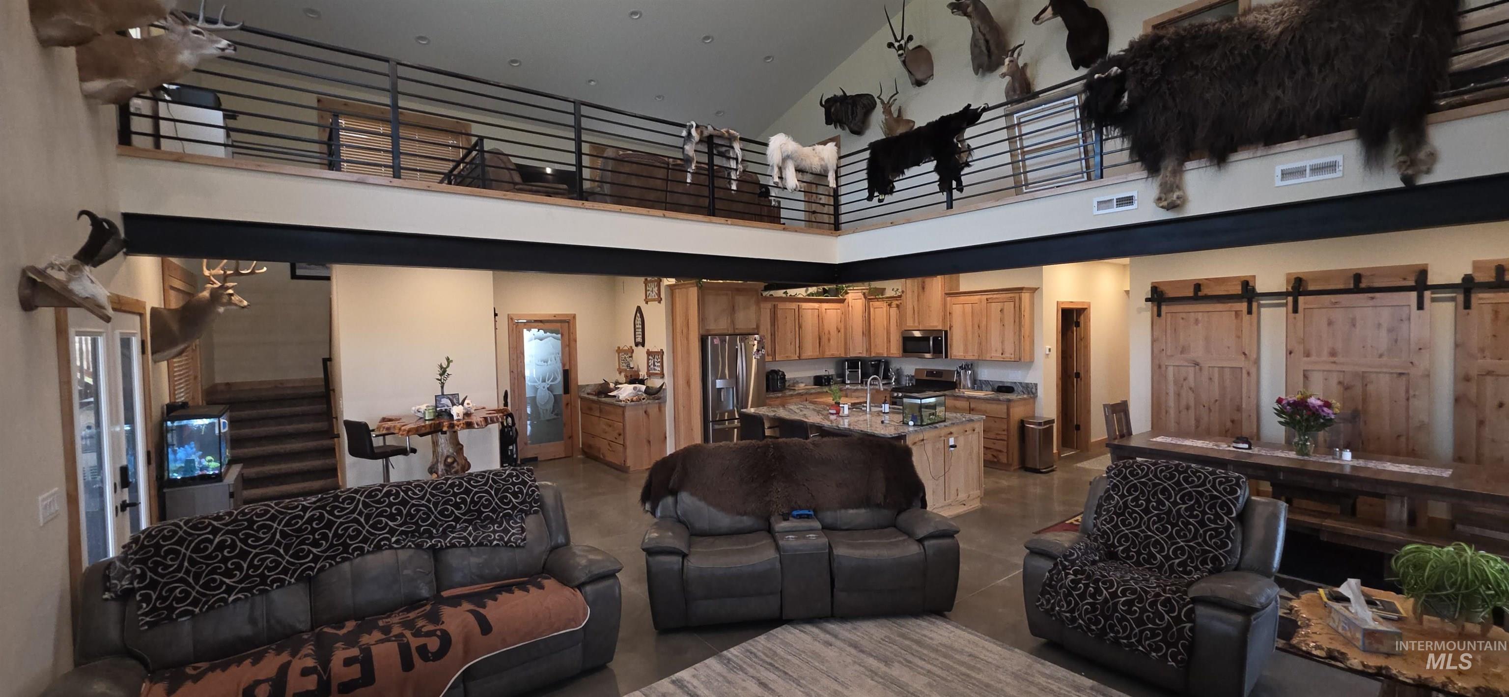 305 Snake River Drive, American Falls, Idaho 83211, 3 Bedrooms, 3 Bathrooms, Residential For Sale, Price $2,290,000,MLS 98997368