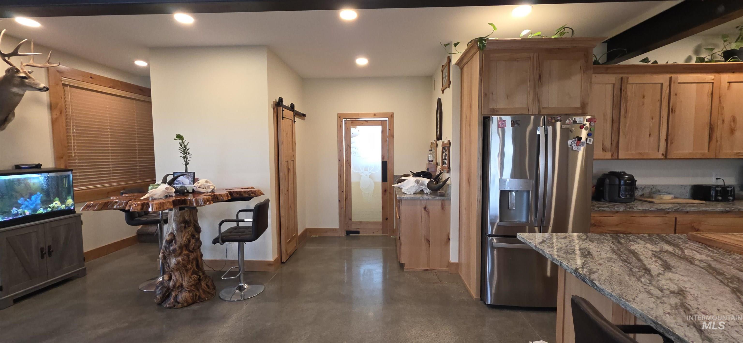 305 Snake River Drive, American Falls, Idaho 83211, 3 Bedrooms, 3 Bathrooms, Residential For Sale, Price $2,290,000,MLS 98997368
