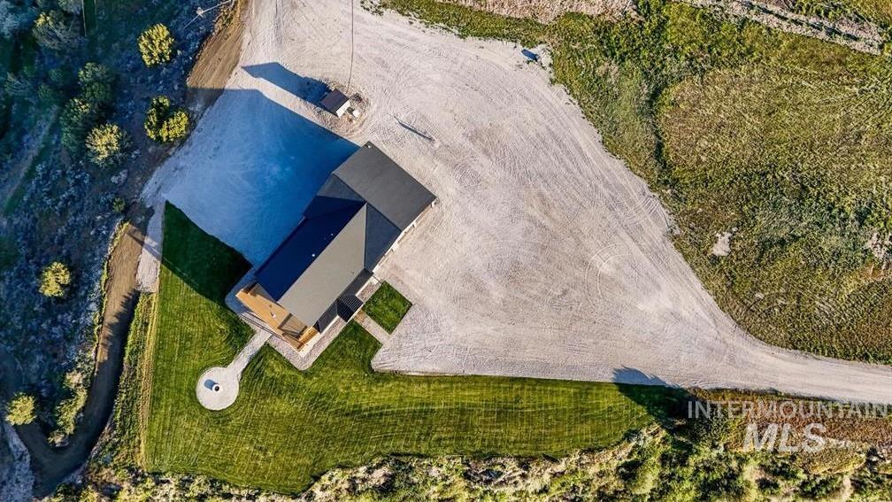 305 Snake River Drive, American Falls, Idaho 83211, 3 Bedrooms, 3 Bathrooms, Residential For Sale, Price $2,290,000,MLS 98997368