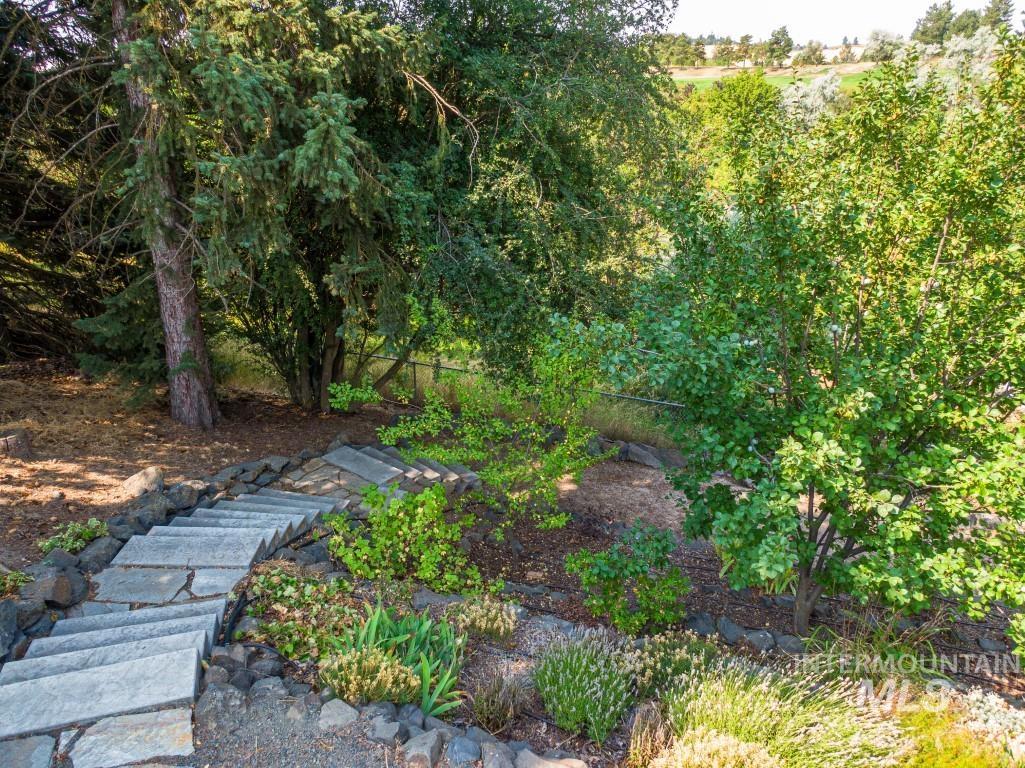 1395 Walenta Dr, Moscow, Idaho 83843, 4 Bedrooms, 3 Bathrooms, Residential For Sale, Price $685,000, 98997372