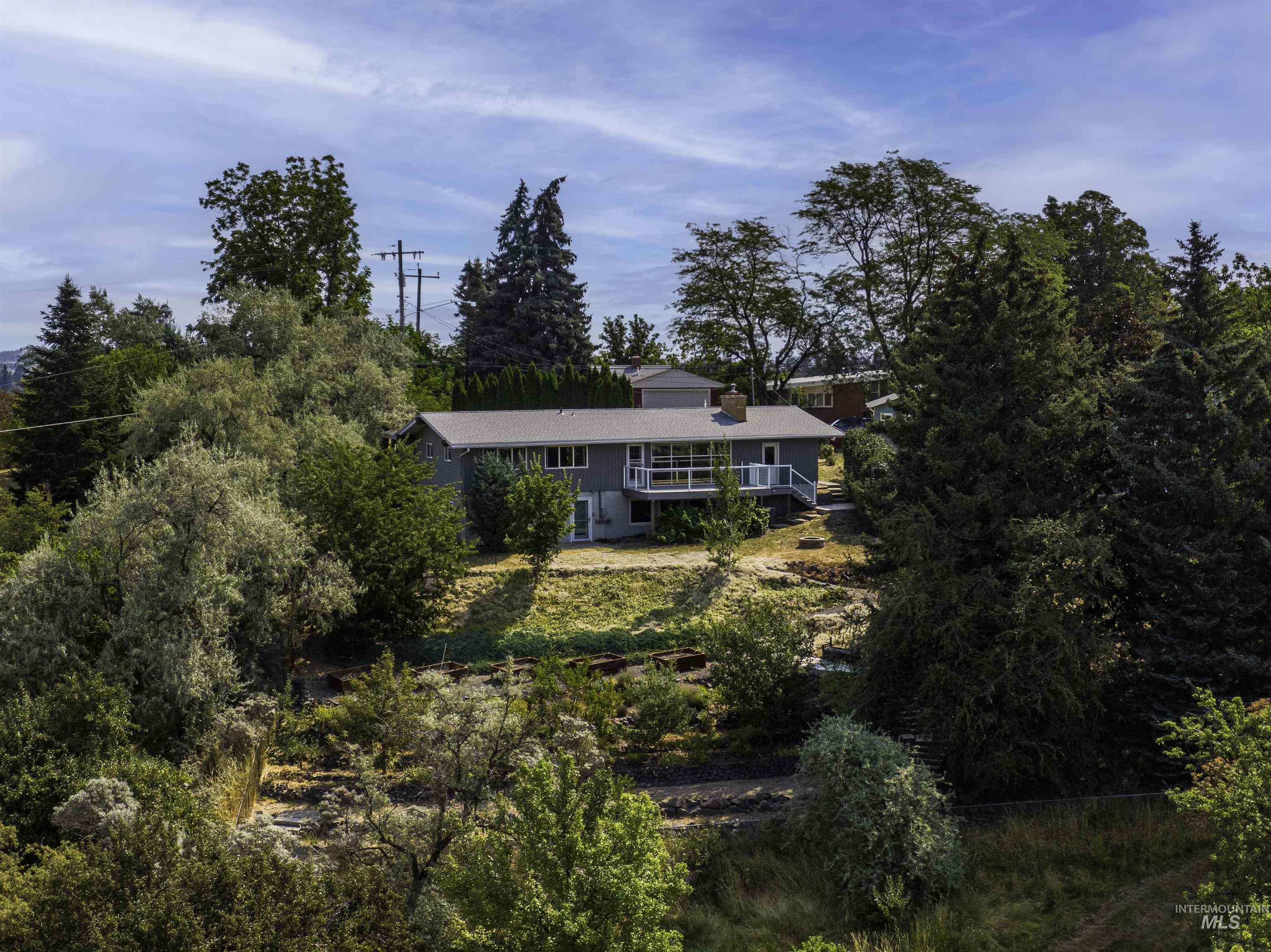 1395 Walenta Dr, Moscow, Idaho 83843, 4 Bedrooms, 3 Bathrooms, Residential For Sale, Price $685,000, 98997372