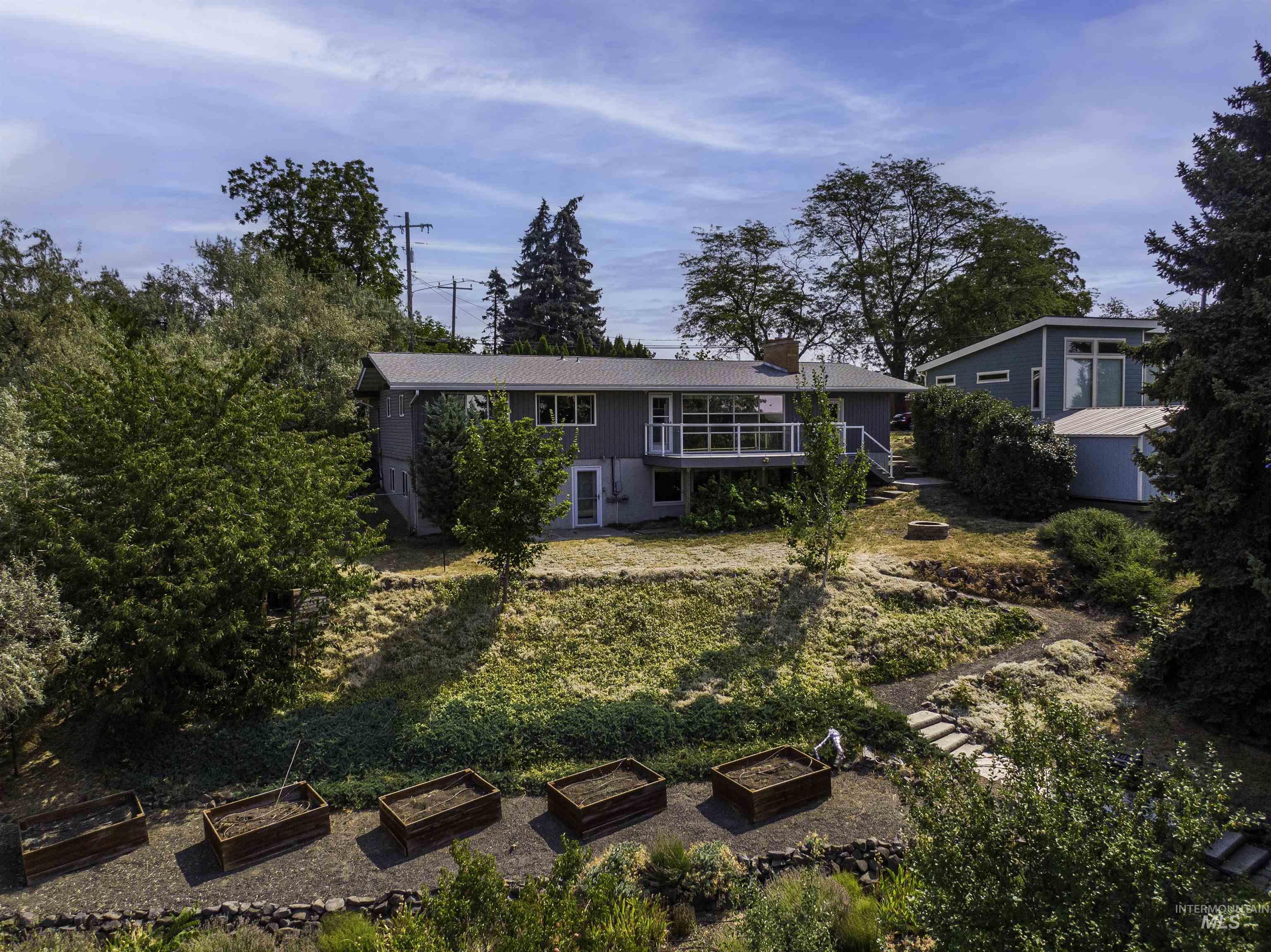 1395 Walenta Dr, Moscow, Idaho 83843, 4 Bedrooms, 3 Bathrooms, Residential For Sale, Price $685,000, 98997372