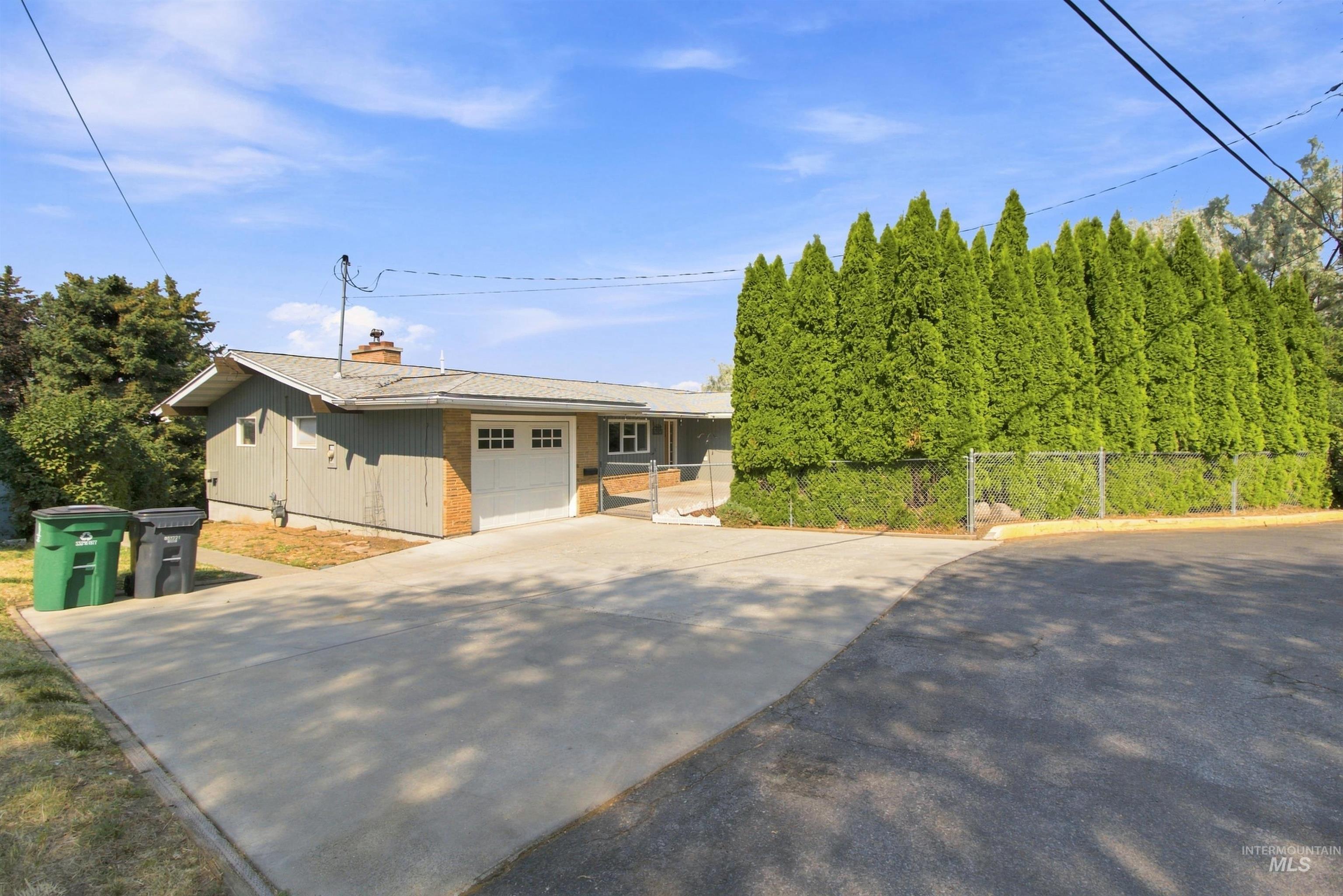 1395 Walenta Dr, Moscow, Idaho 83843, 4 Bedrooms, 3 Bathrooms, Residential For Sale, Price $685,000, 98997372