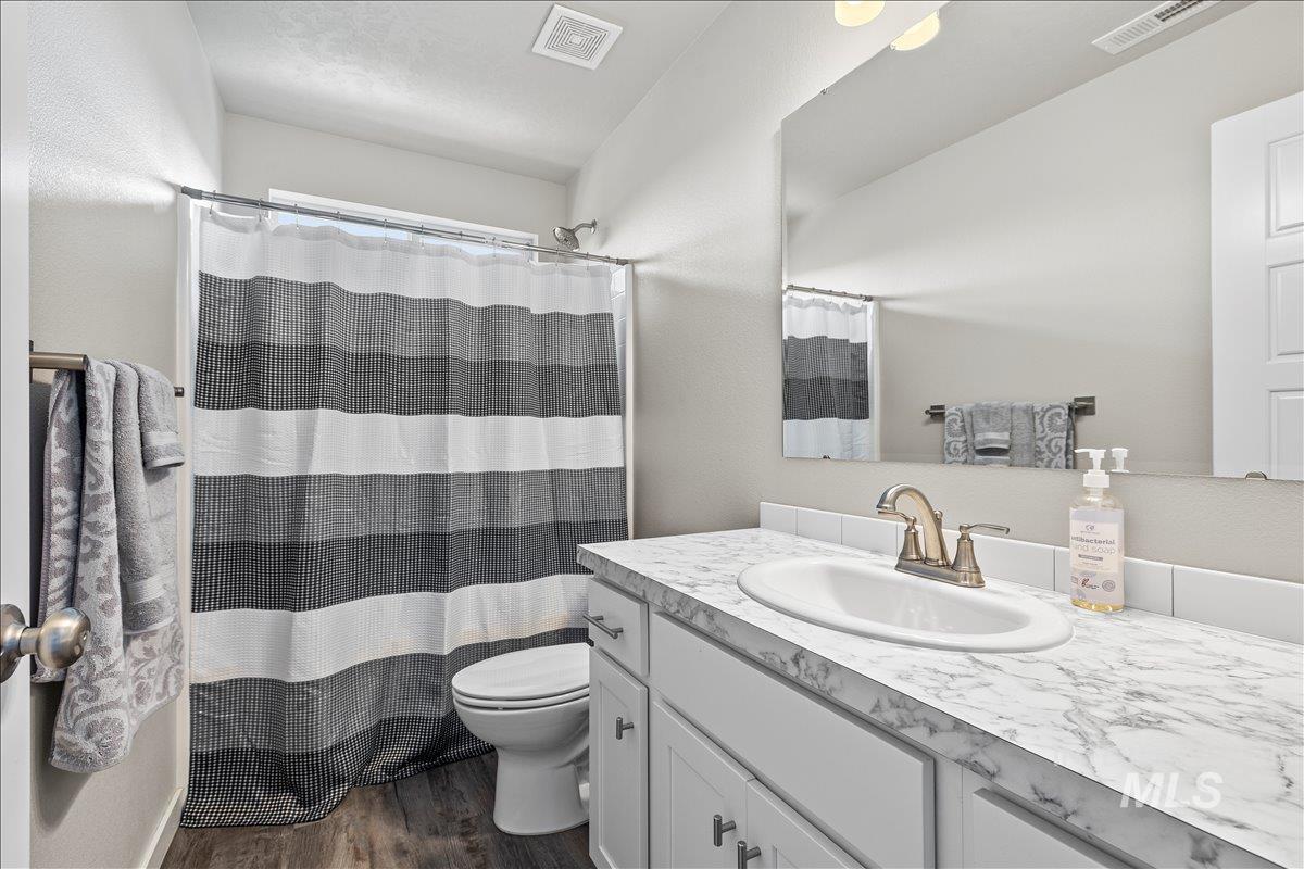 7730 E Rogue Dr, Nampa, Idaho 83687, 4 Bedrooms, 3 Bathrooms, Residential For Sale, Price $539,900, 98997375