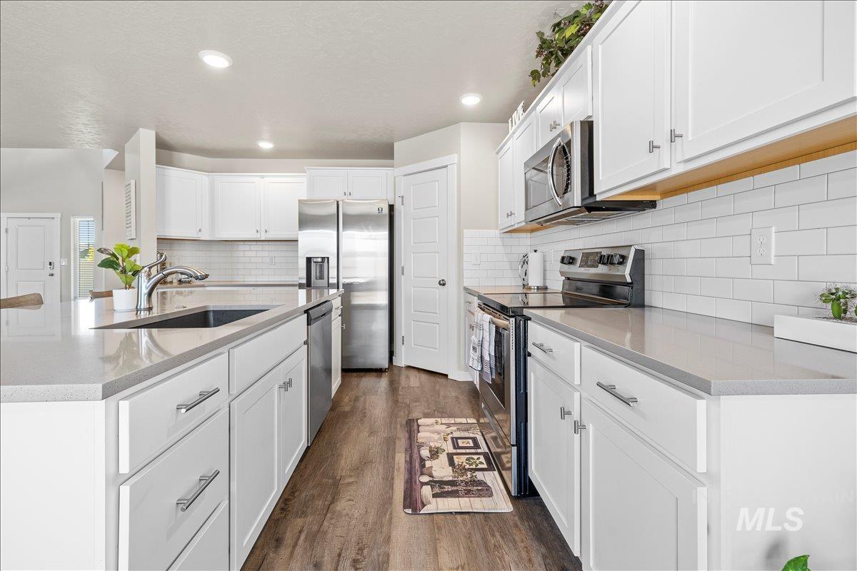 7730 E Rogue Dr, Nampa, Idaho 83687, 4 Bedrooms, 3 Bathrooms, Residential For Sale, Price $539,900, 98997375