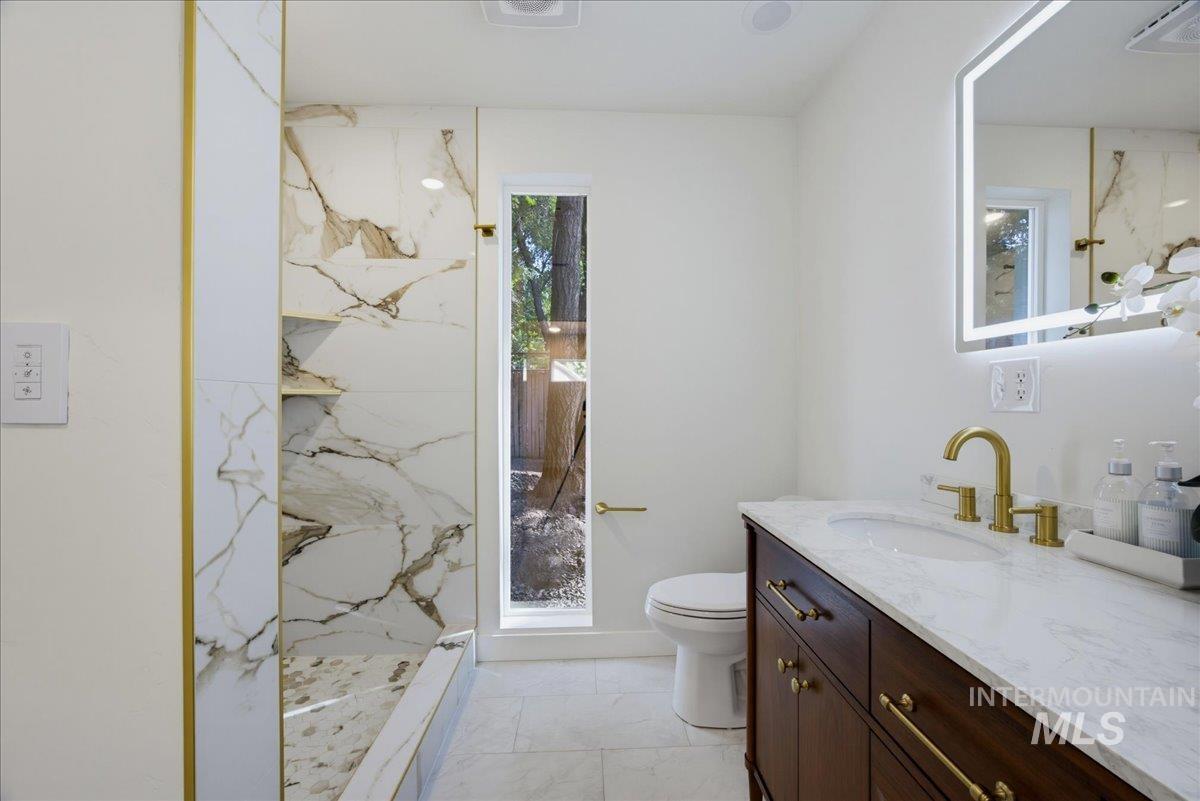 980 N Clithero Dr, Boise, Idaho 83703, 2 Bedrooms, 2 Bathrooms, Residential For Sale, Price $499,900, 98997377