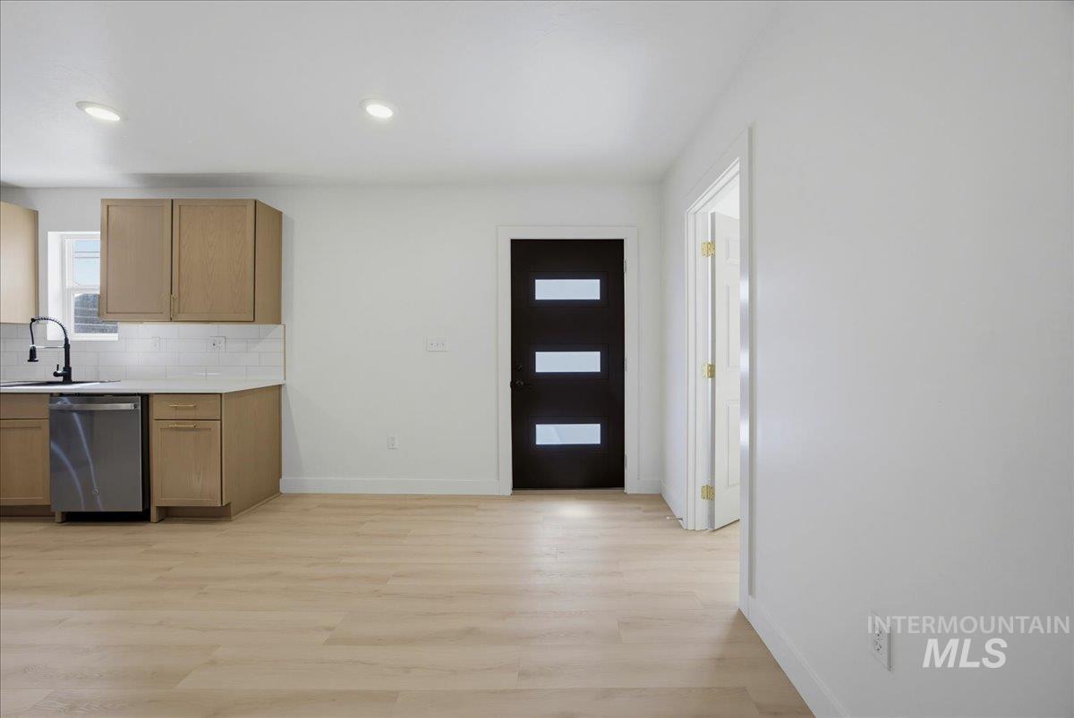 980 N Clithero Dr, Boise, Idaho 83703, 2 Bedrooms, 2 Bathrooms, Residential For Sale, Price $499,900, 98997377