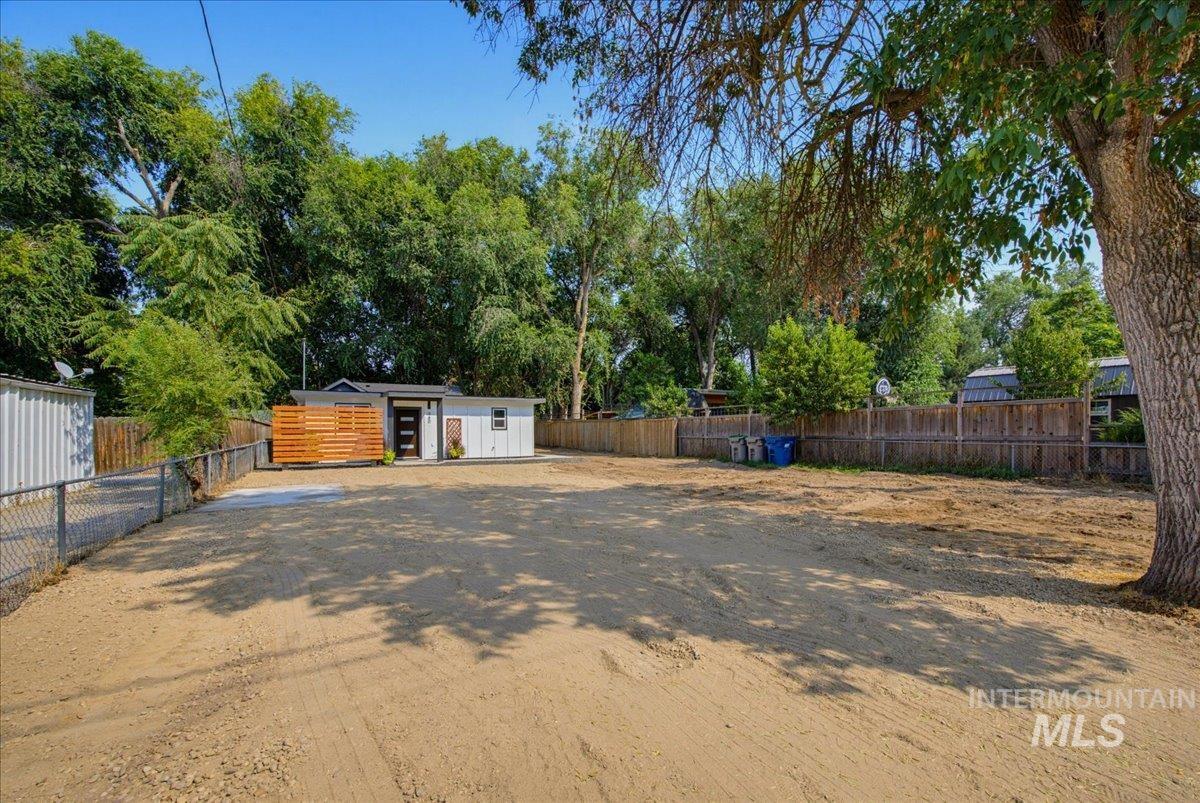 980 N Clithero Dr, Boise, Idaho 83703, 2 Bedrooms, 2 Bathrooms, Residential For Sale, Price $499,900, 98997377