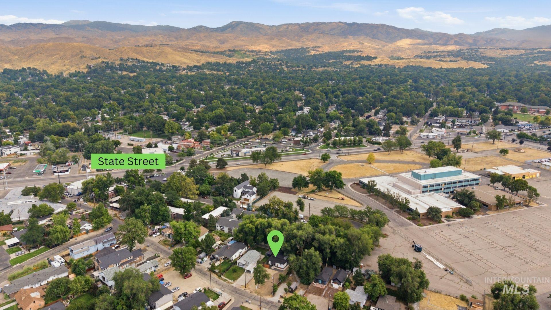 980 N Clithero Dr, Boise, Idaho 83703, 2 Bedrooms, 2 Bathrooms, Residential For Sale, Price $465,000, 98997377