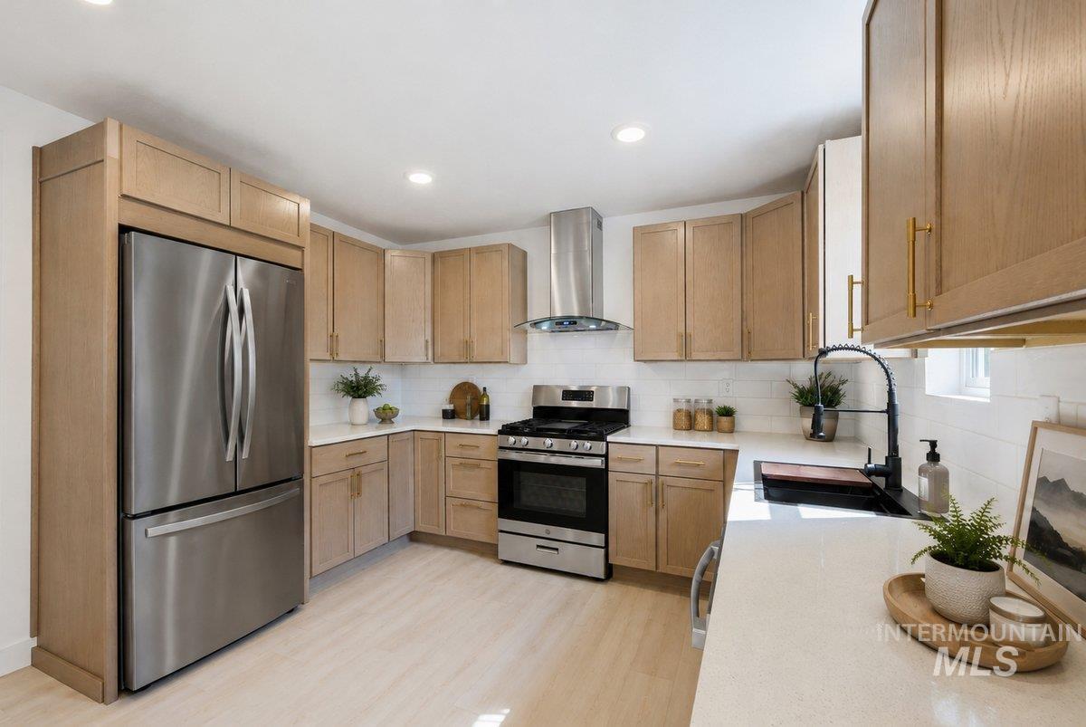 980 N Clithero Dr, Boise, Idaho 83703, 2 Bedrooms, 2 Bathrooms, Residential For Sale, Price $499,900, 98997377