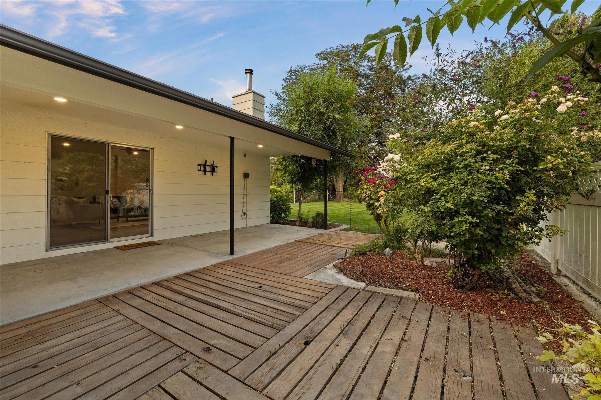 20 N Jefferson St, Nampa, Idaho 83651, 3 Bedrooms, 2.5 Bathrooms, Residential For Sale, Price $564,900, 98997379