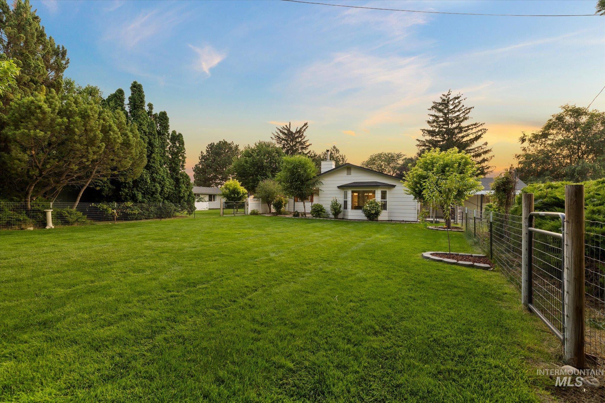 20 N Jefferson St, Nampa, Idaho 83651, 3 Bedrooms, 2.5 Bathrooms, Residential For Sale, Price $564,900, 98997379